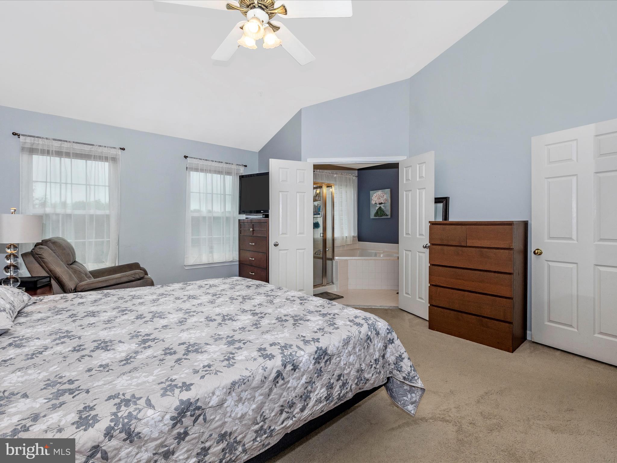 TWIN ARCH CROSSING - Residential