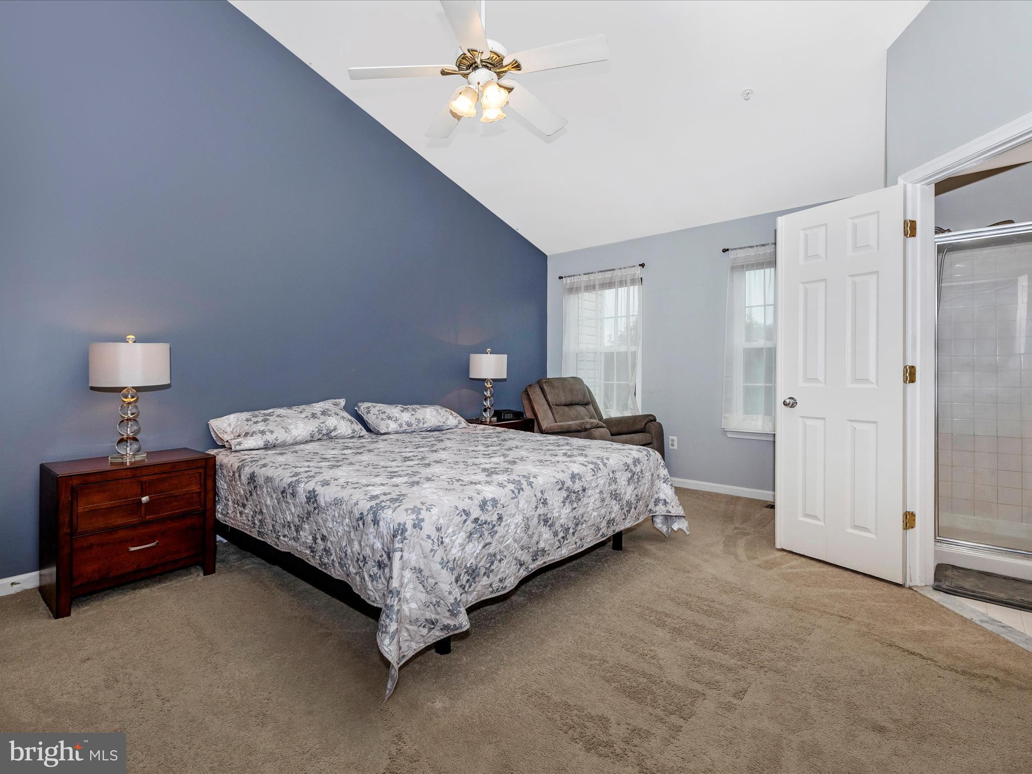 TWIN ARCH CROSSING - Residential