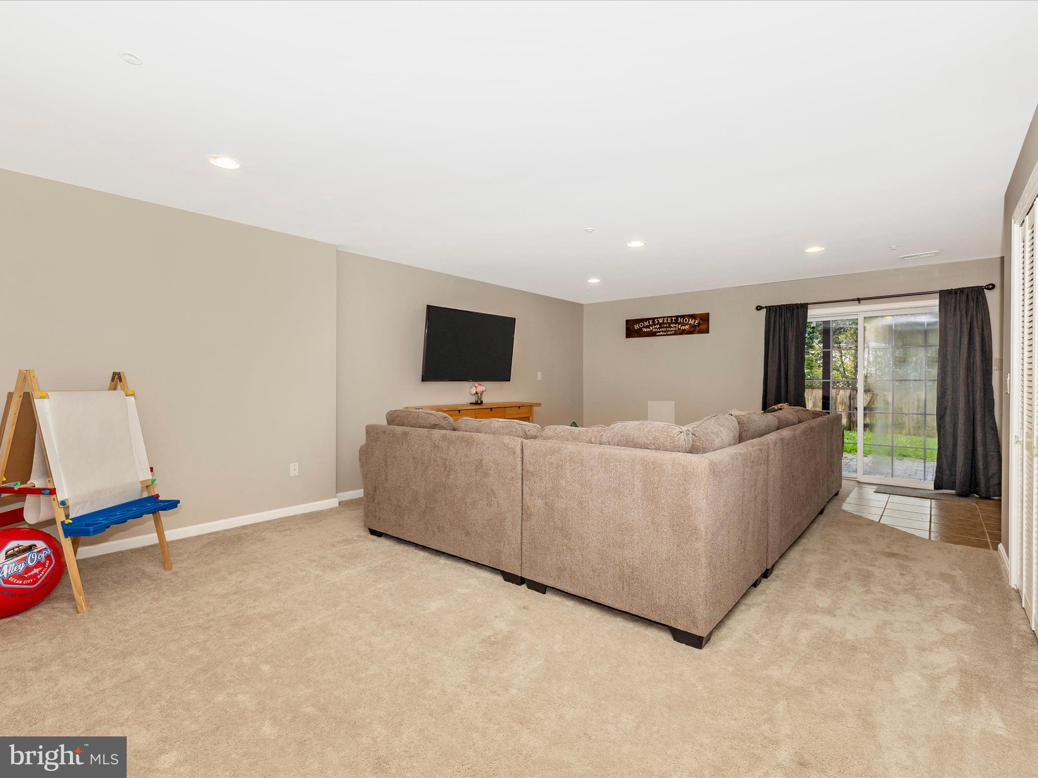 TWIN ARCH CROSSING - Residential