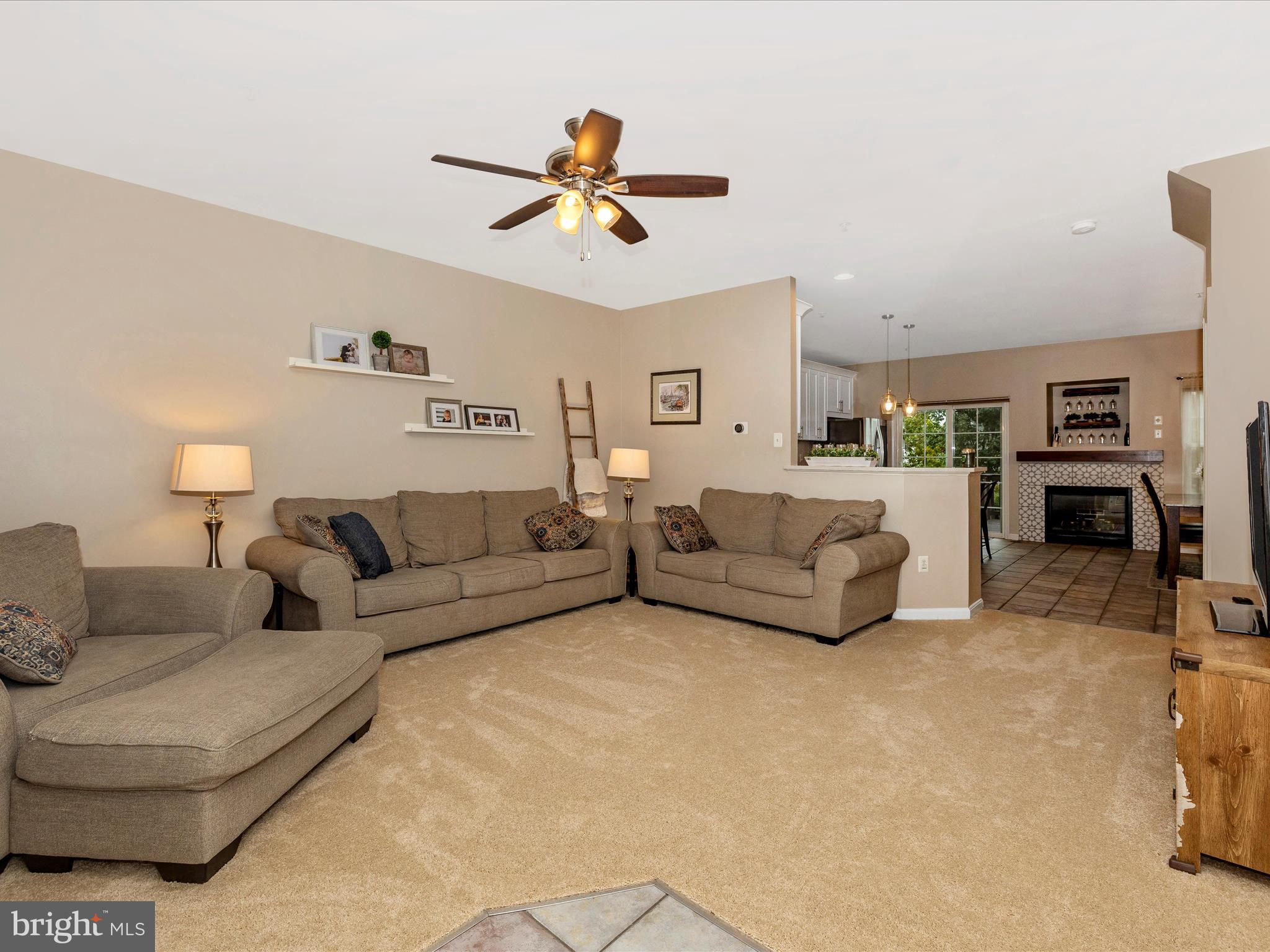 TWIN ARCH CROSSING - Residential