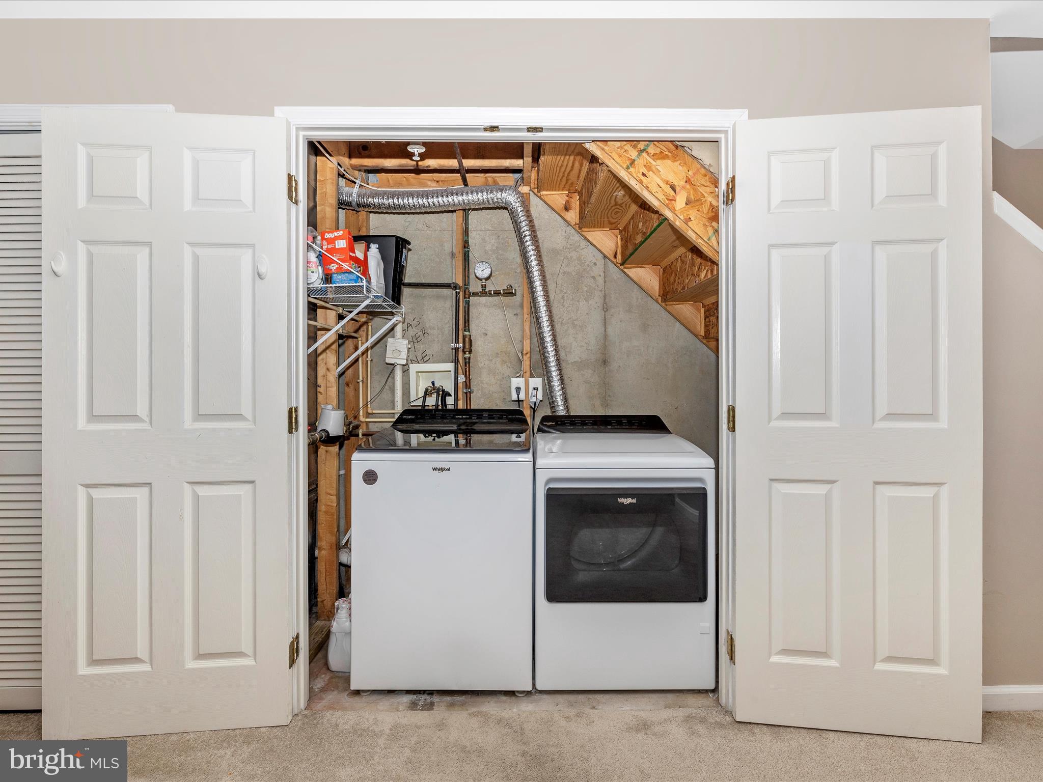 TWIN ARCH CROSSING - Residential