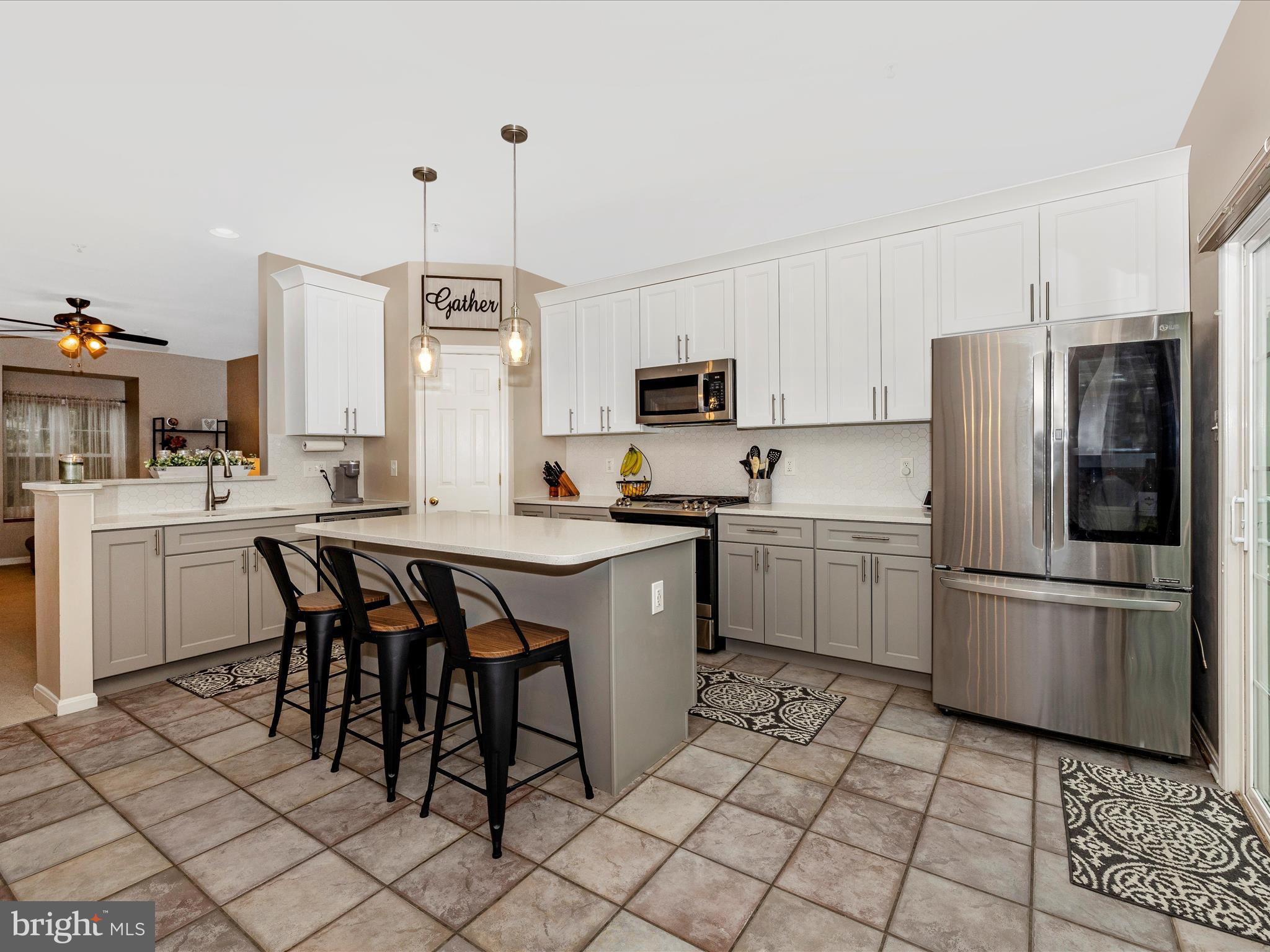 TWIN ARCH CROSSING - Residential