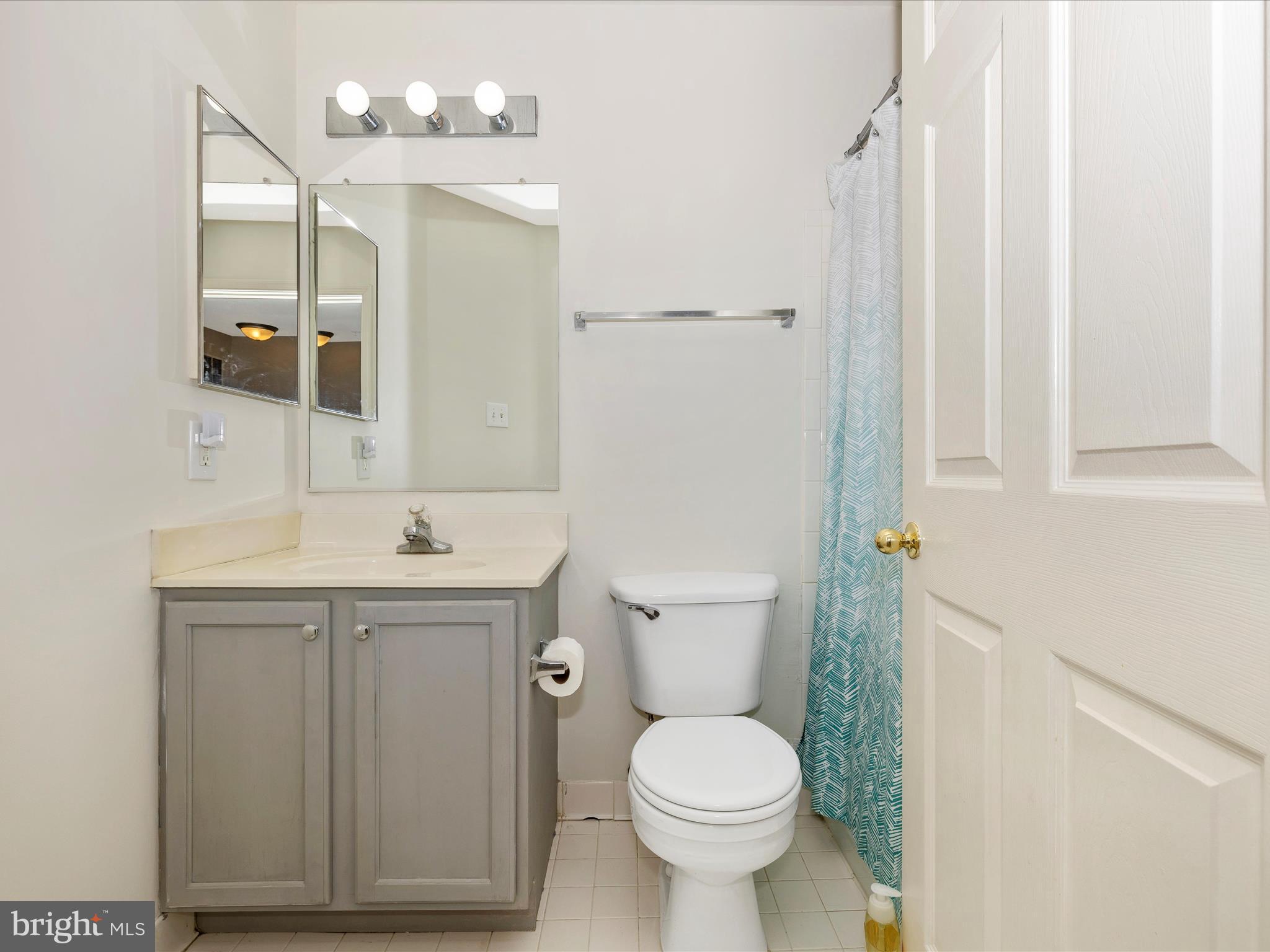 TWIN ARCH CROSSING - Residential