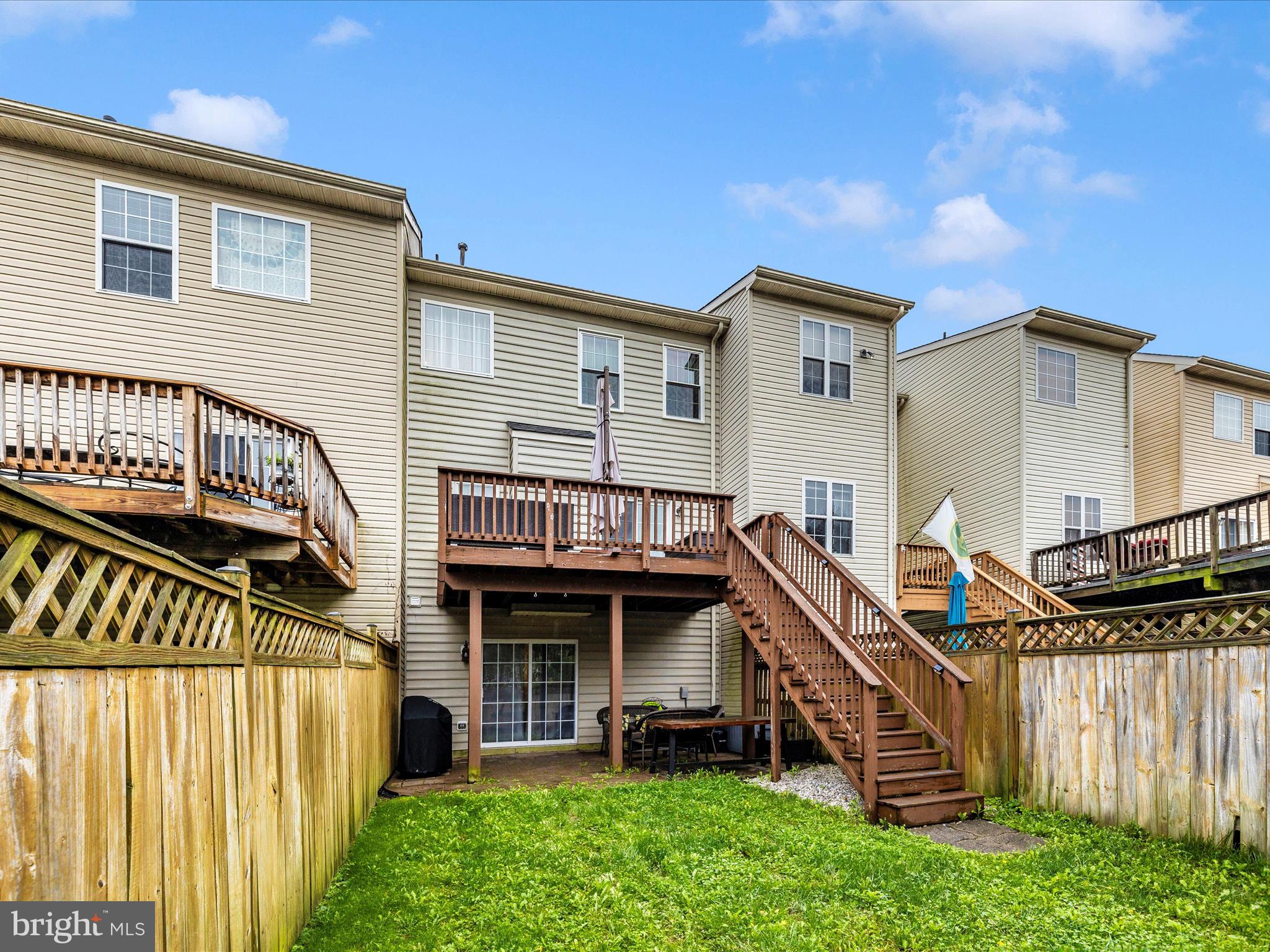 TWIN ARCH CROSSING - Residential