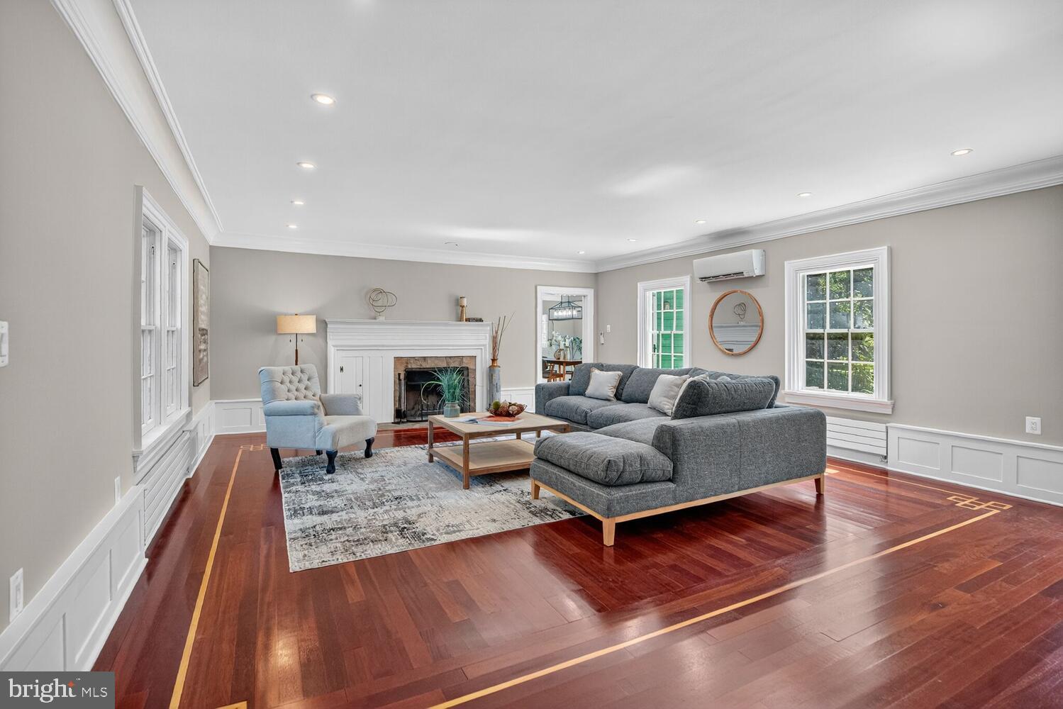 HAMILTON - Residential