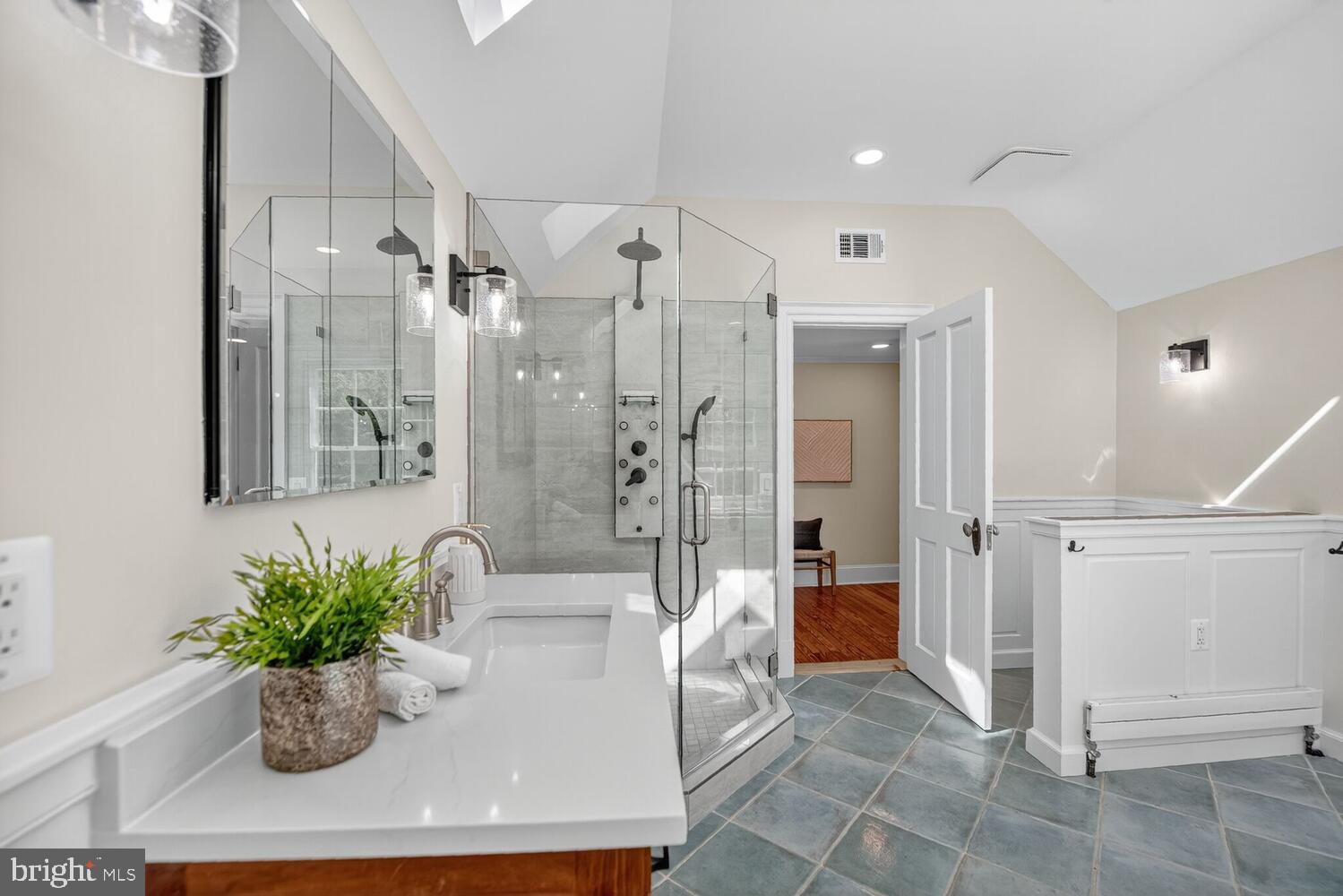 HAMILTON - Residential