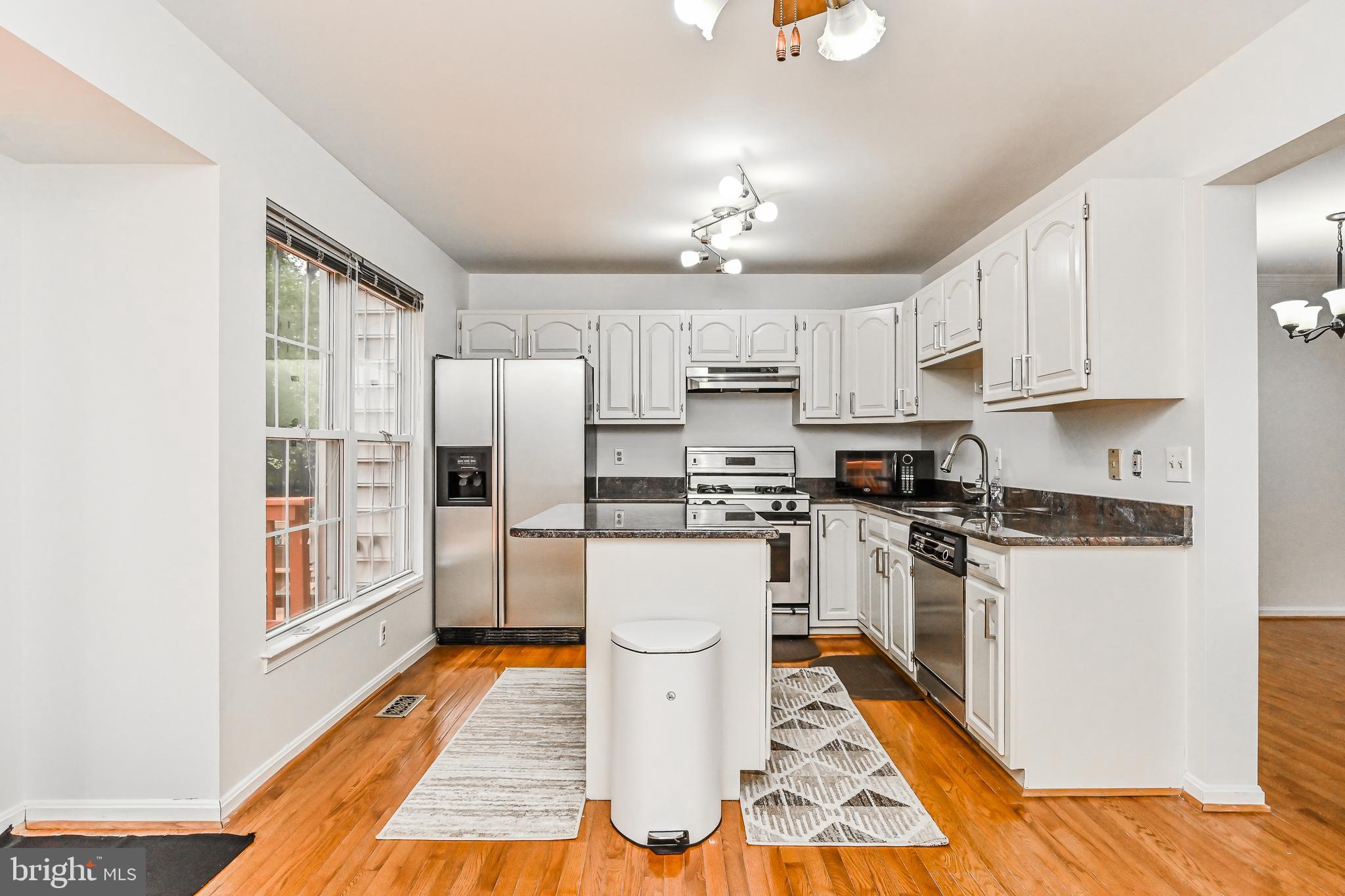 COMPTON VALLEY ESTATES - Residential Lease