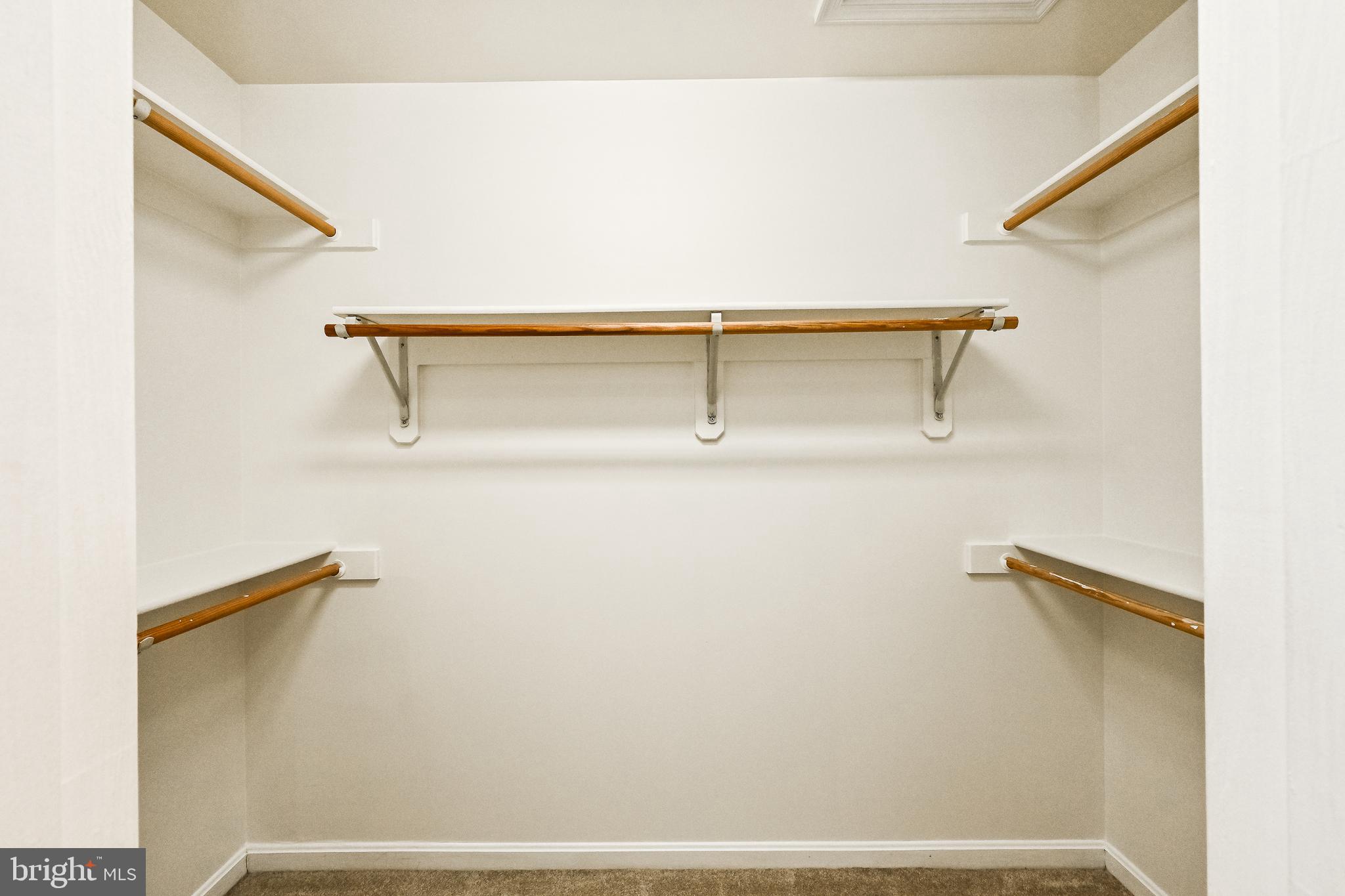 COMPTON VALLEY ESTATES - Residential Lease