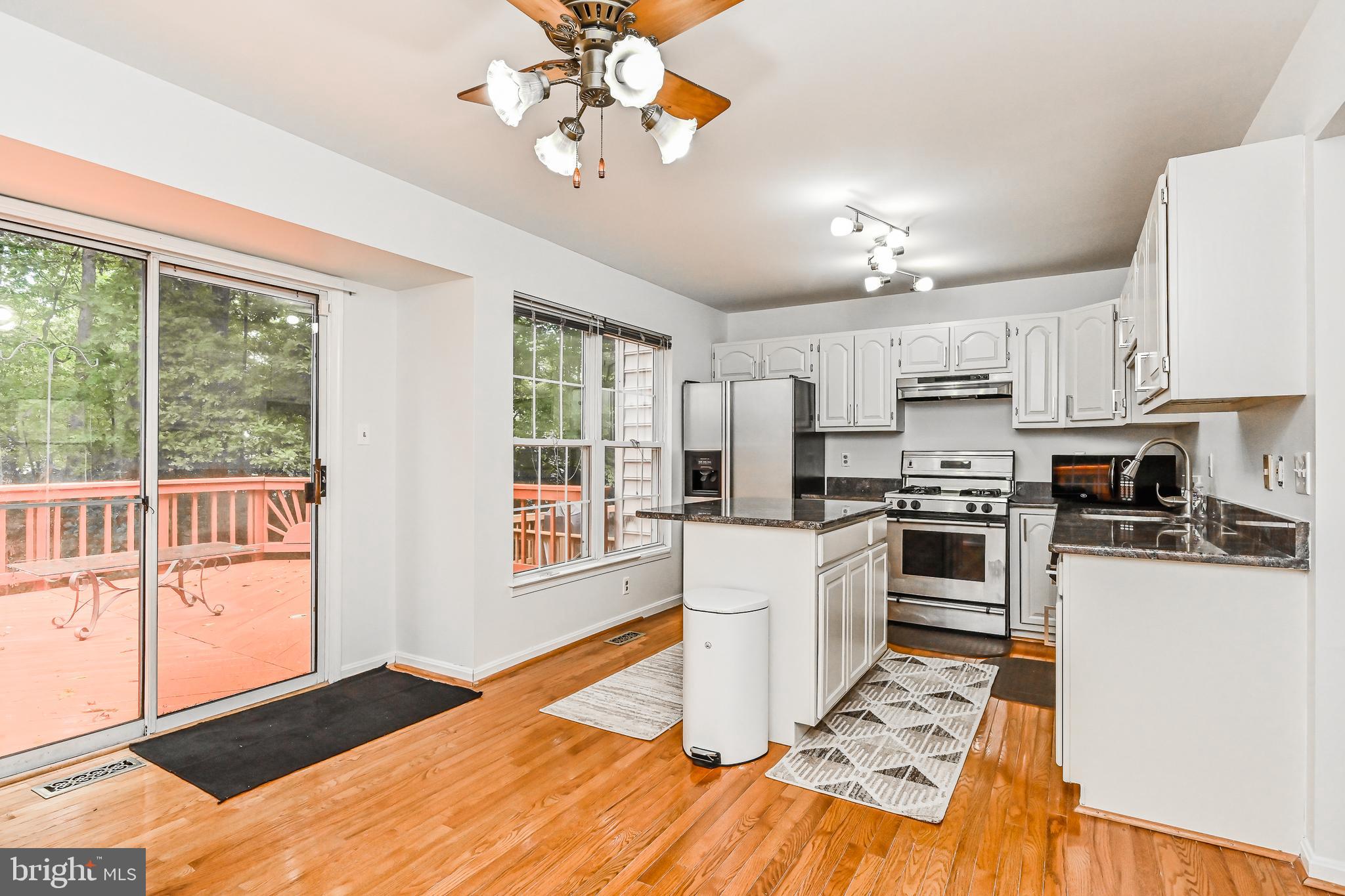 COMPTON VALLEY ESTATES - Residential Lease