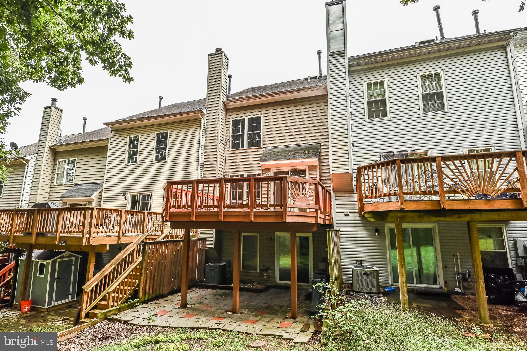 COMPTON VALLEY ESTATES - Residential Lease