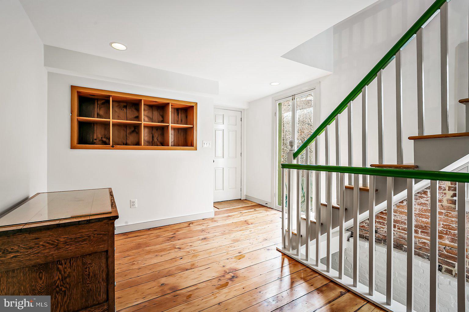 MOUNT VERNON PLACE HISTORIC DISTRICT - Residential Lease