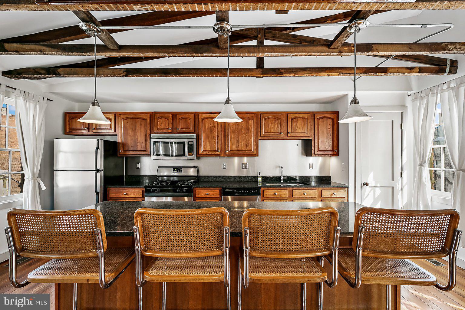 MOUNT VERNON PLACE HISTORIC DISTRICT - Residential Lease