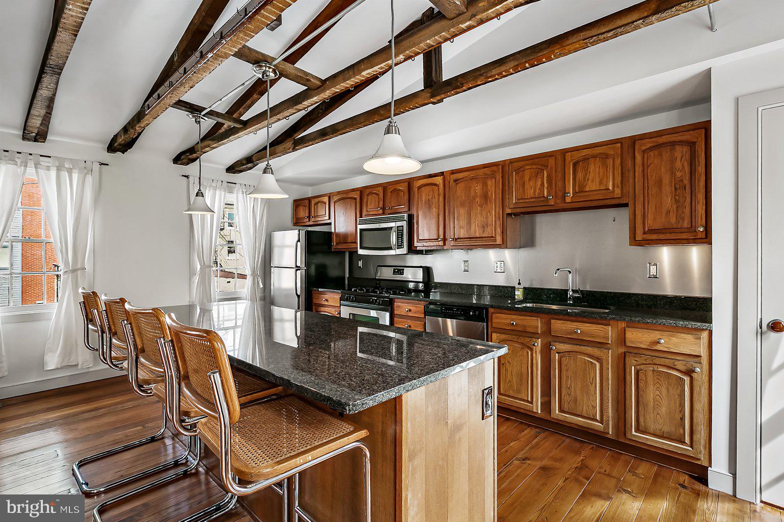 MOUNT VERNON PLACE HISTORIC DISTRICT - Residential Lease