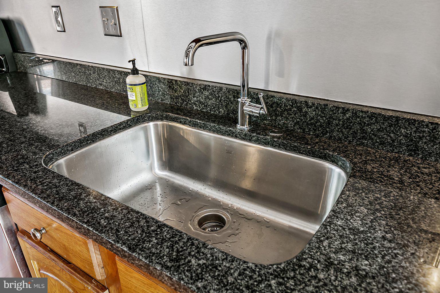 MOUNT VERNON PLACE HISTORIC DISTRICT - Residential Lease