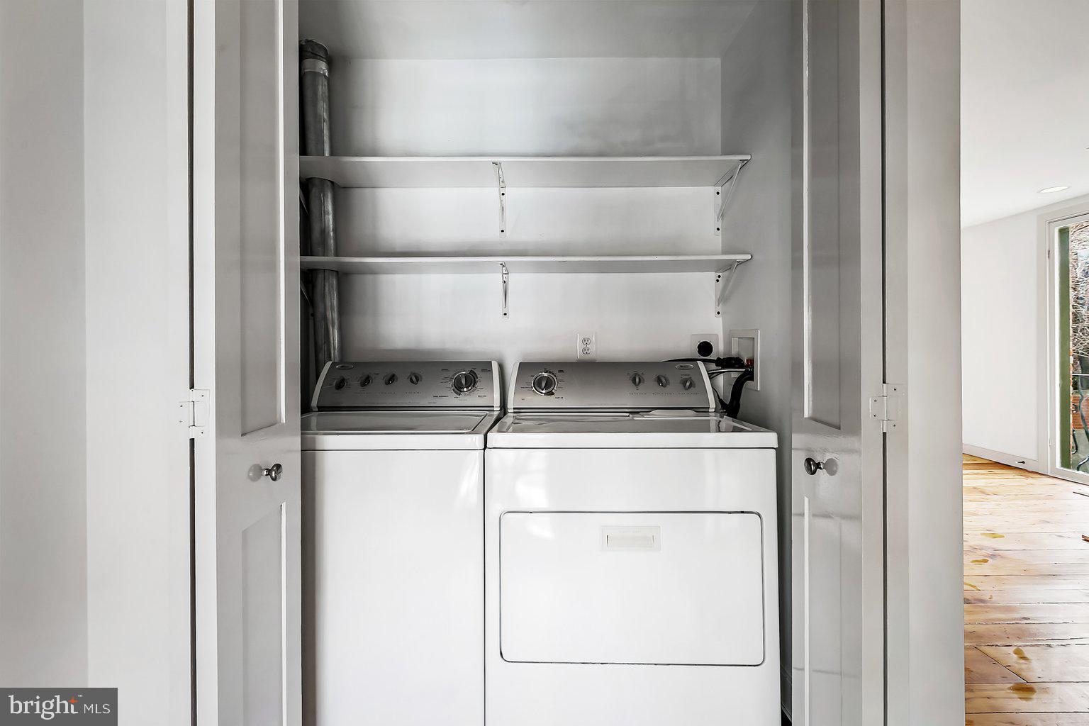 MOUNT VERNON PLACE HISTORIC DISTRICT - Residential Lease