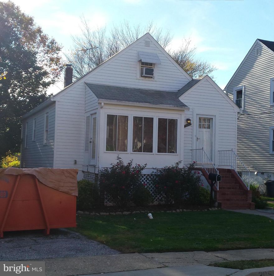 Great starter home, put your personal touches on this single family home. two bedrooms on the first floor, one bedroom and sitting area on the 2nd floor, Newer Kitchen with eat-in area, Newer roof and windows, enclosed front porch, enclosed back porch with carpet and electric, fenced back yard, off street parking.  EASY TO SHOW !!!