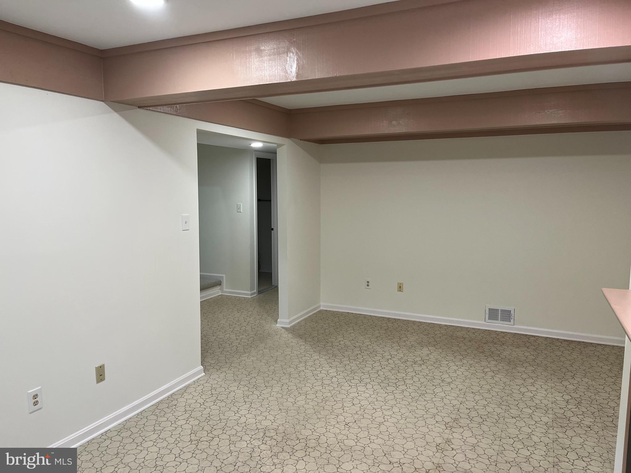 WOODLYNNE COMMUNITY - Residential Lease