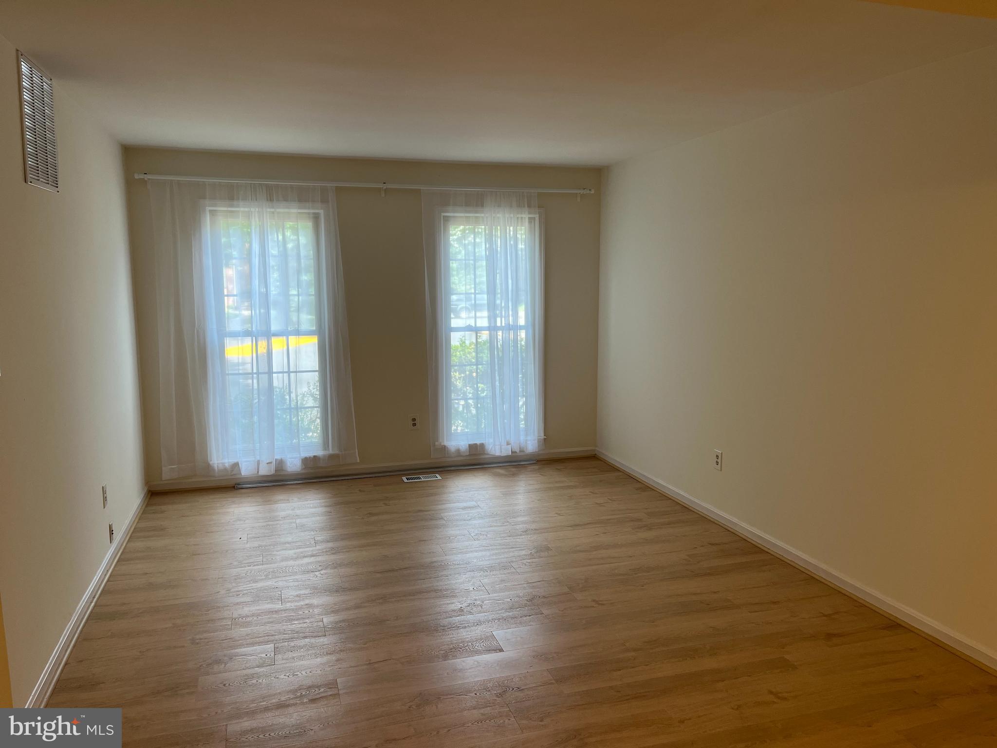 WOODLYNNE COMMUNITY - Residential Lease