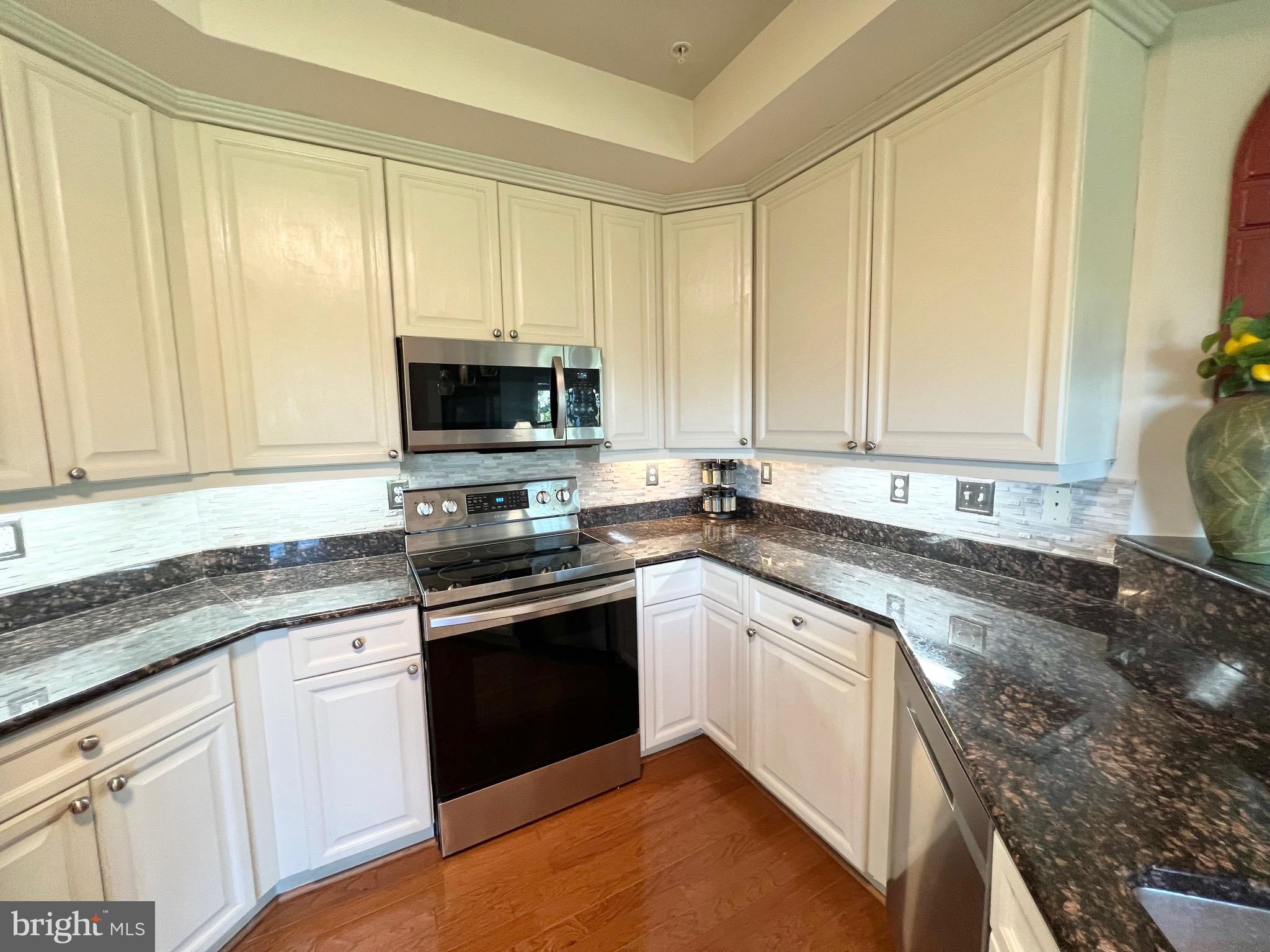 BELMONT BAY - Residential