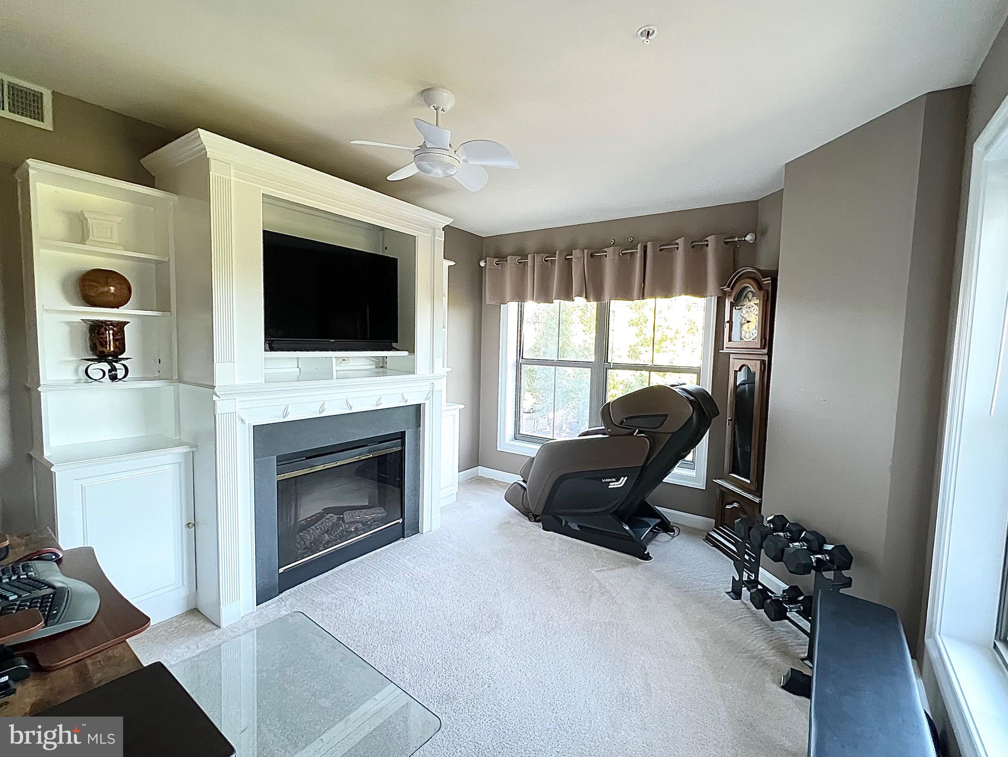 BELMONT BAY - Residential