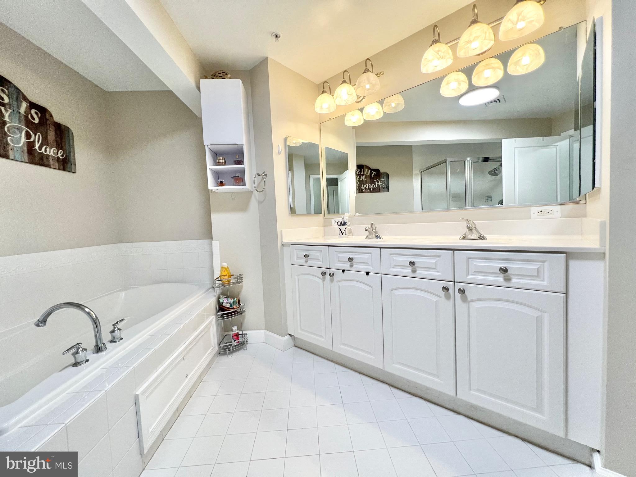 BELMONT BAY - Residential