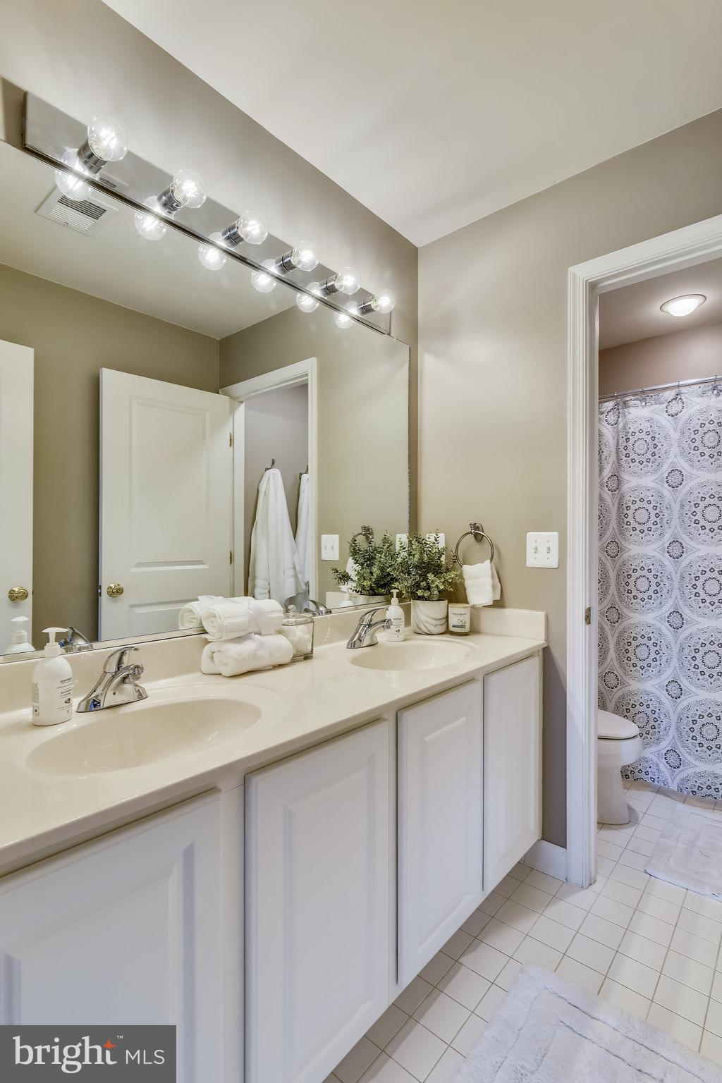 BRAMBLETON LANDBAY 2 - Residential