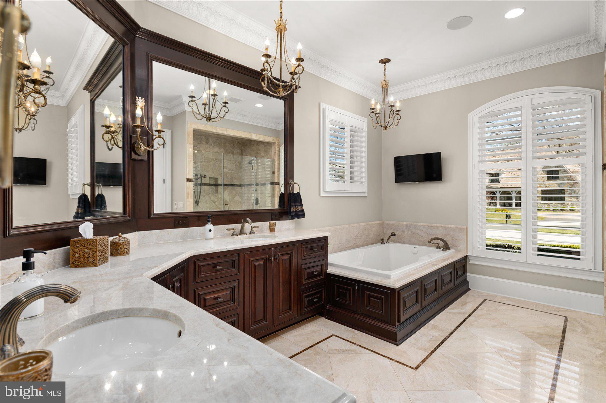 MACKALL FARMS - Residential