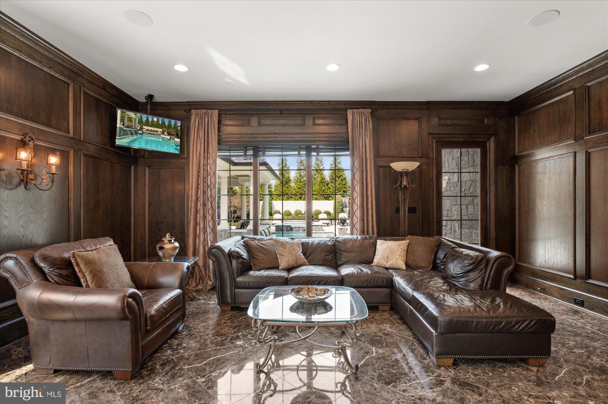 MACKALL FARMS - Residential