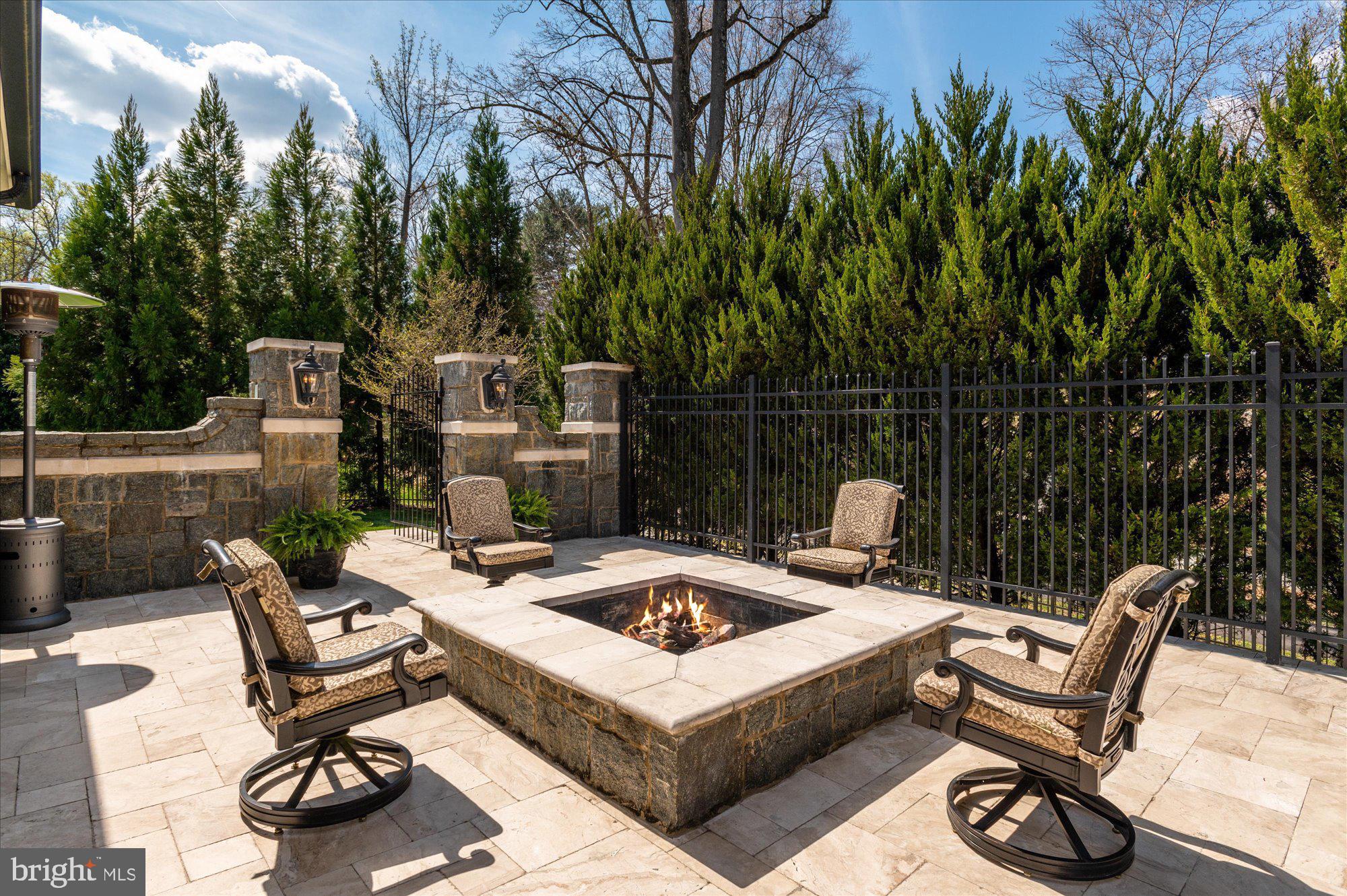 MACKALL FARMS - Residential