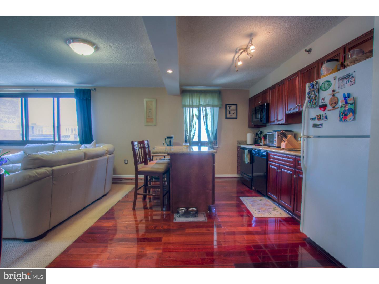 LOGAN SQUARE - Residential Lease