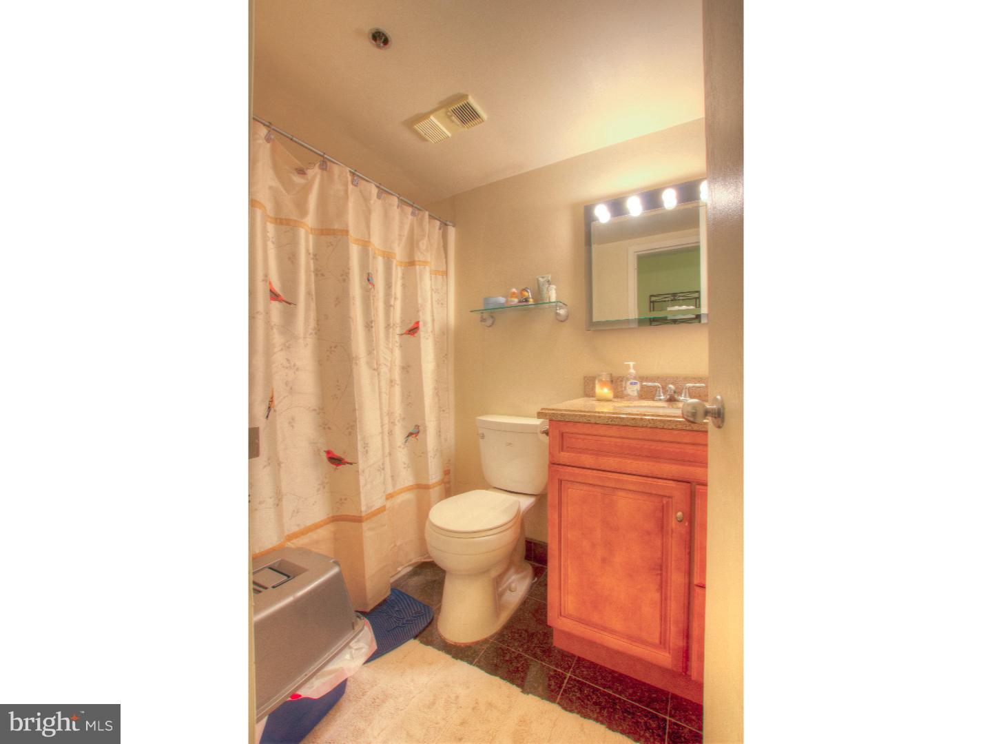 LOGAN SQUARE - Residential Lease