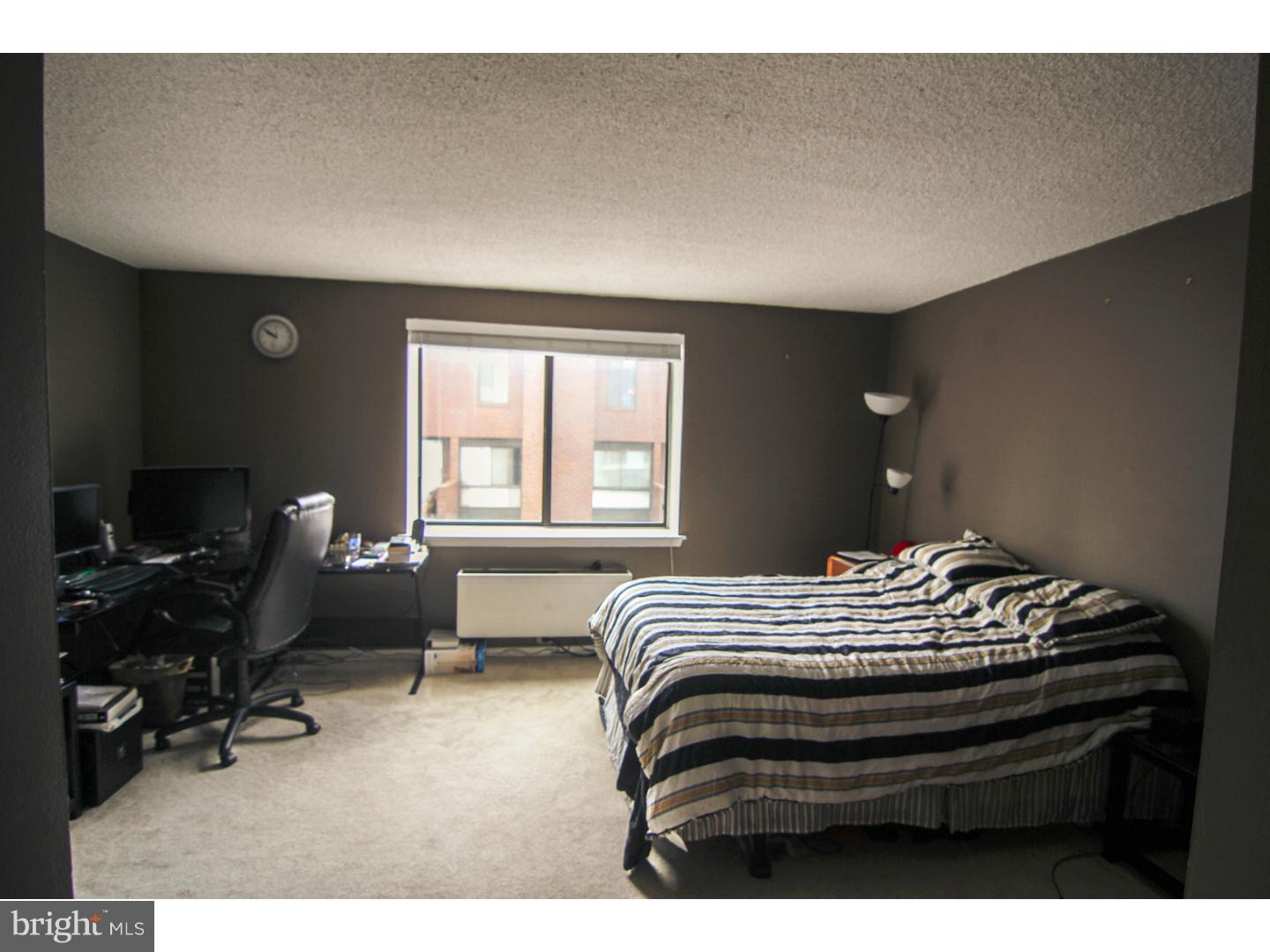 LOGAN SQUARE - Residential Lease