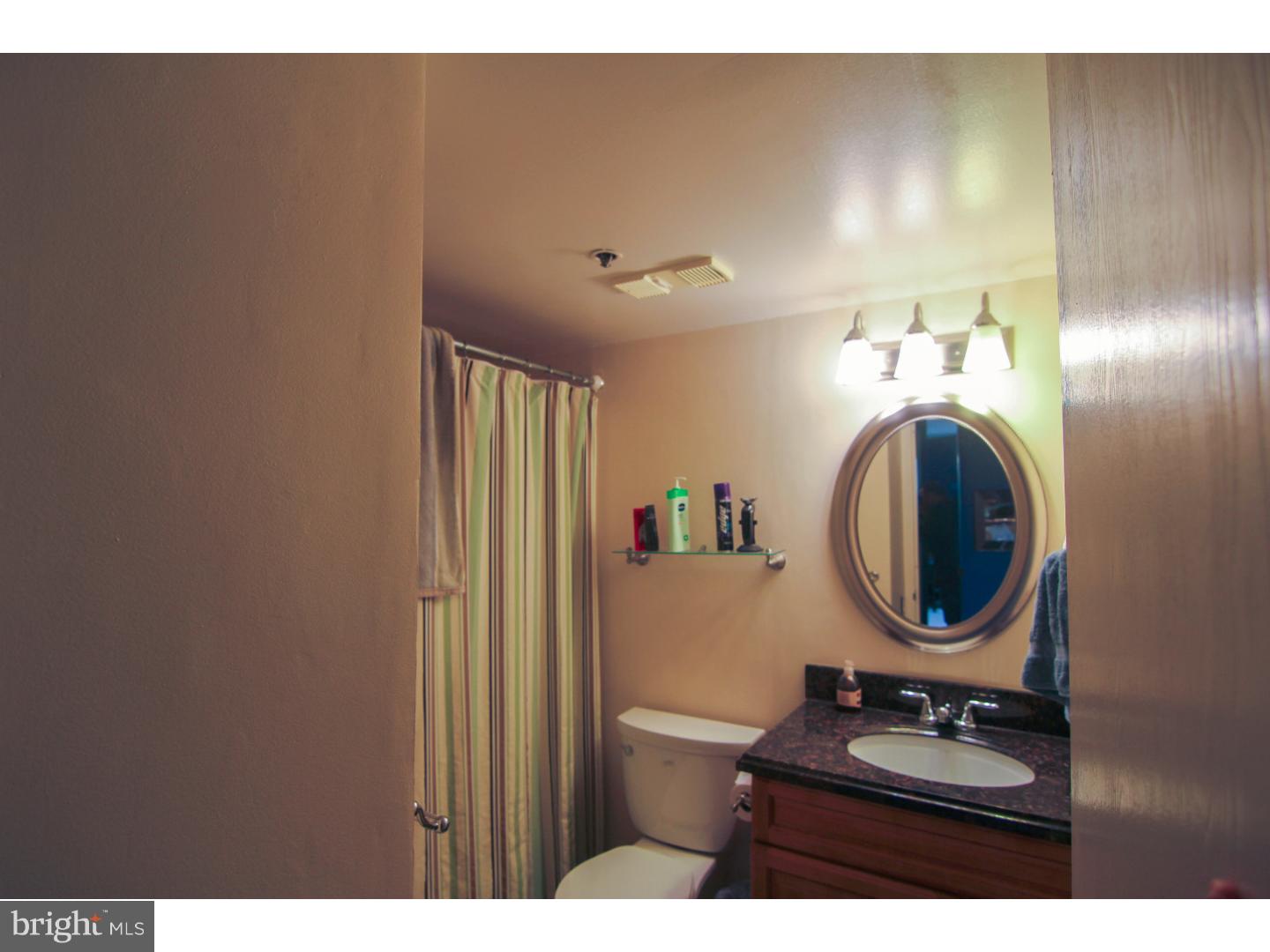 LOGAN SQUARE - Residential Lease