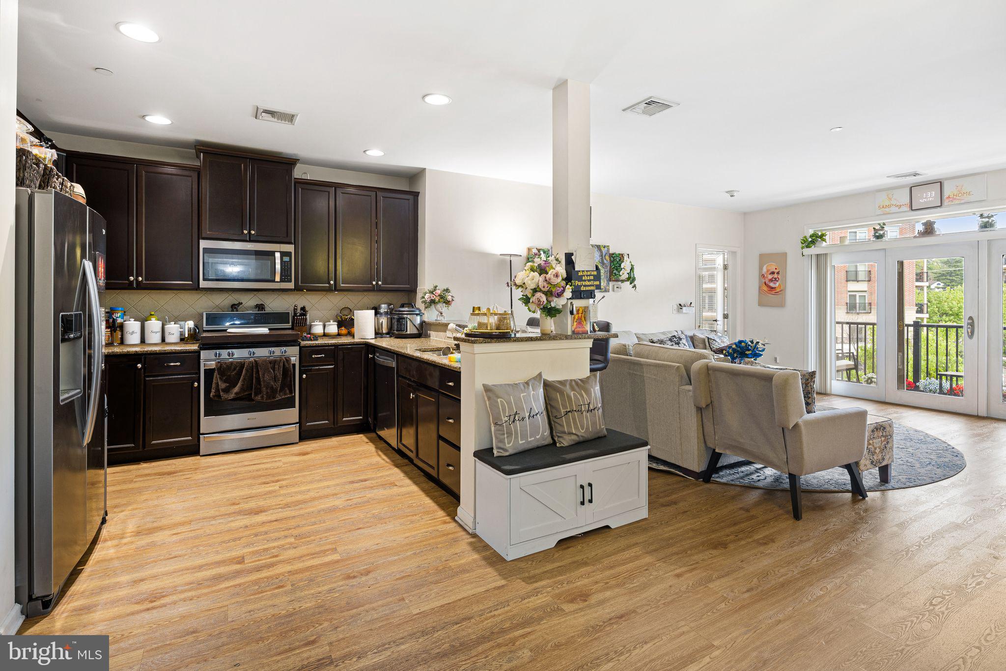 HUNTINGDON PLACE - Residential