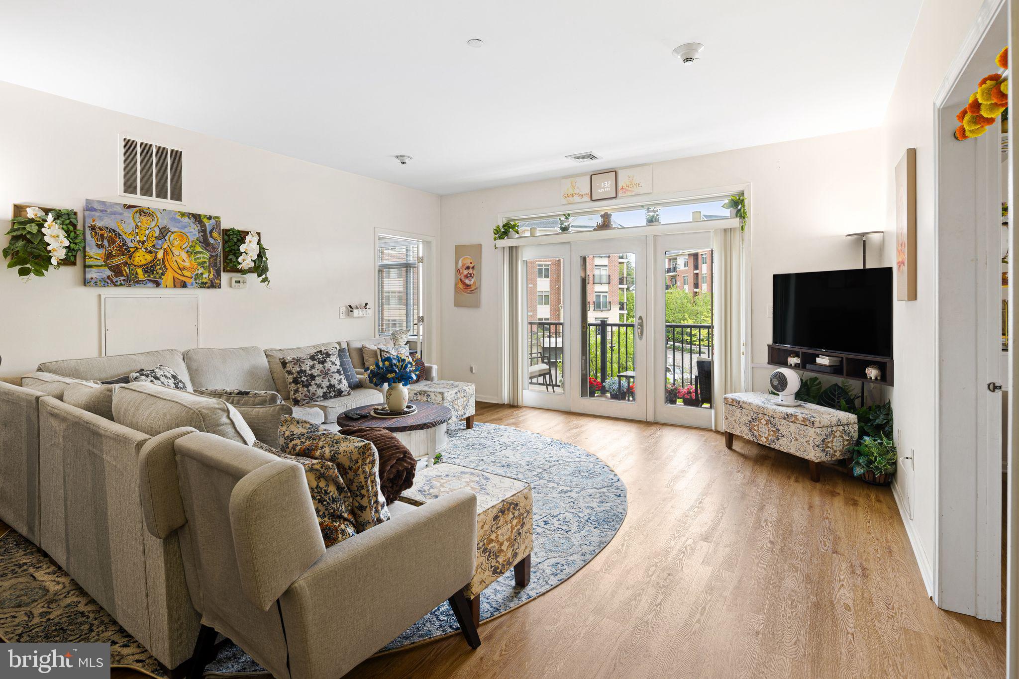 HUNTINGDON PLACE - Residential