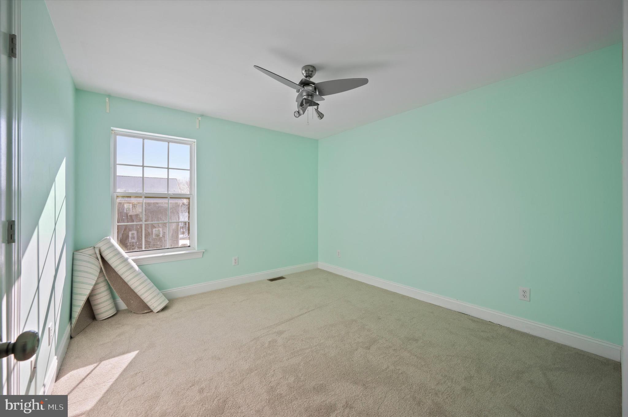 HORSHAM MEADOWS - Residential