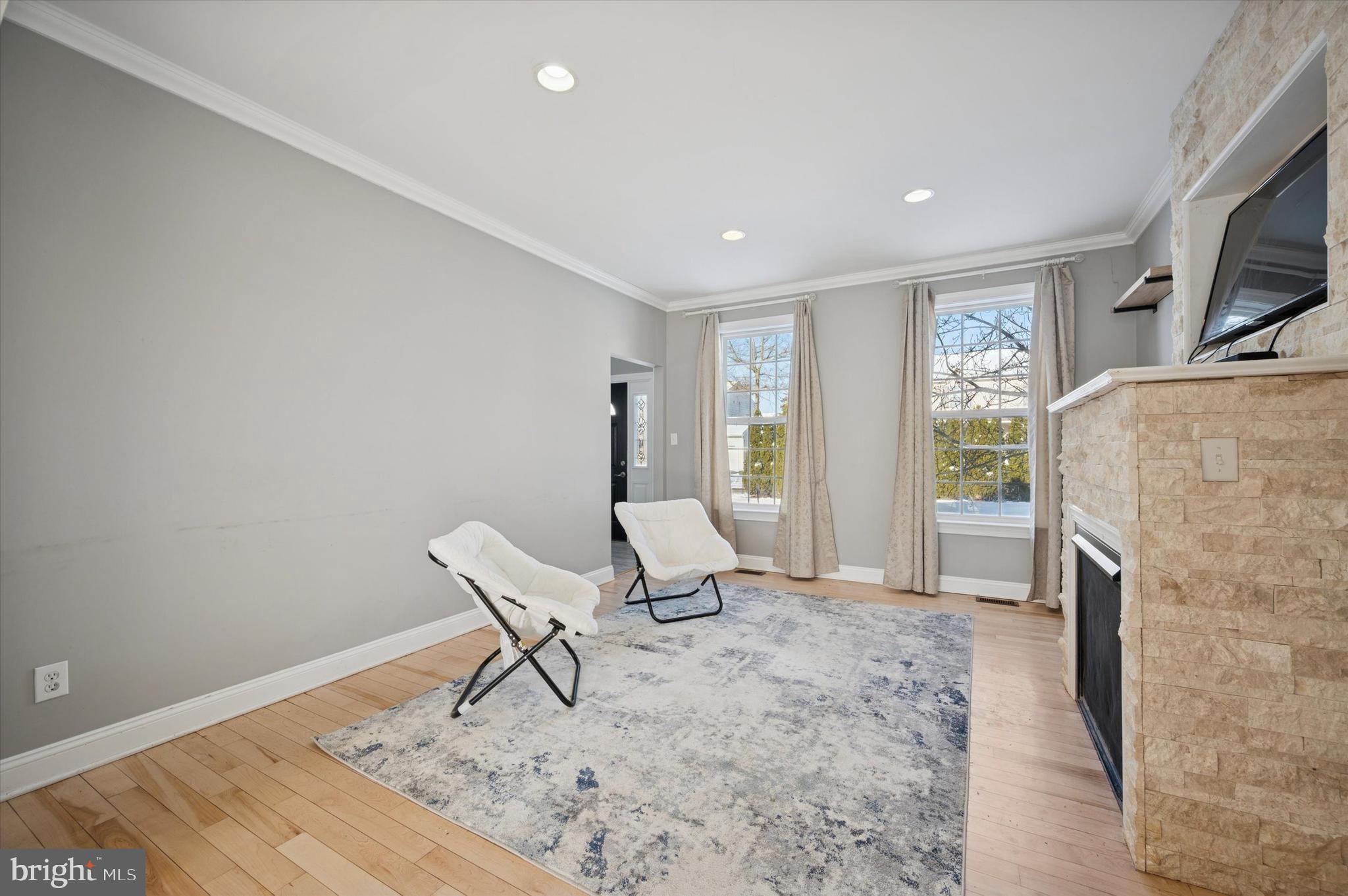 HORSHAM MEADOWS - Residential