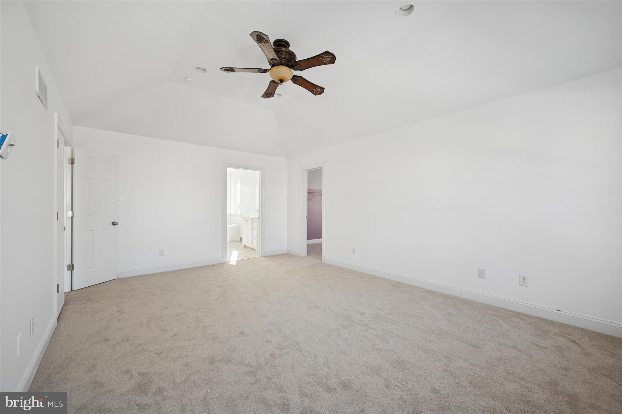 HORSHAM MEADOWS - Residential