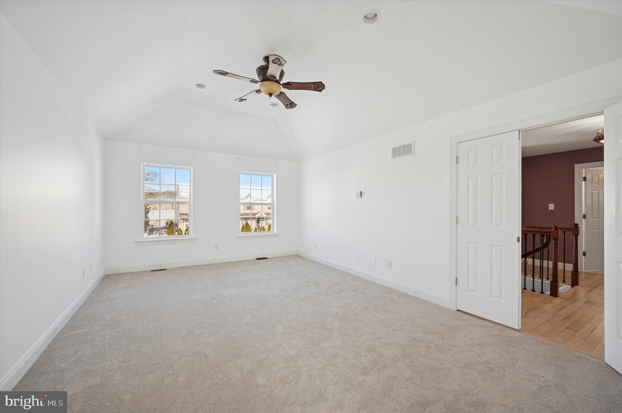 HORSHAM MEADOWS - Residential