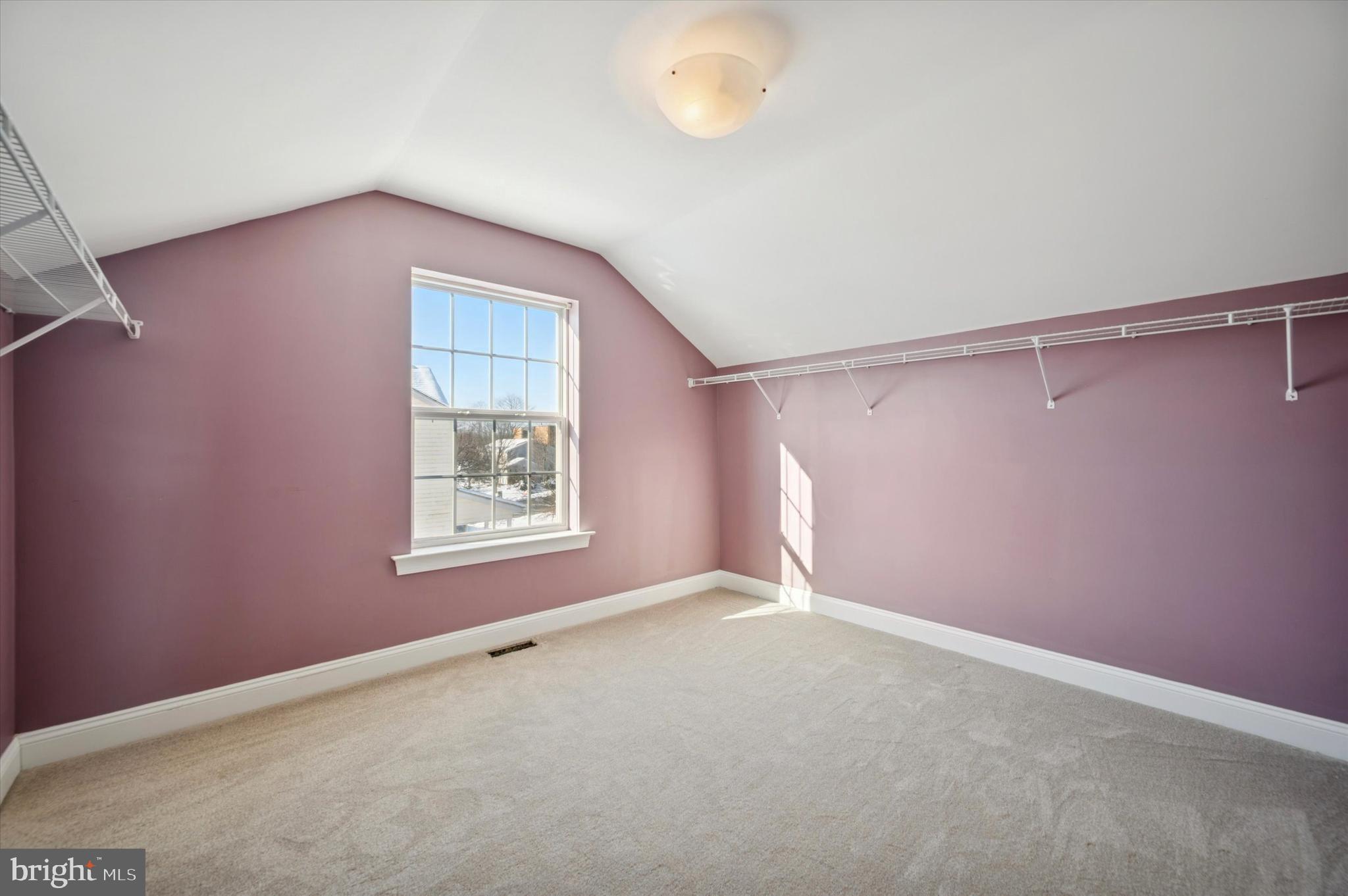 HORSHAM MEADOWS - Residential