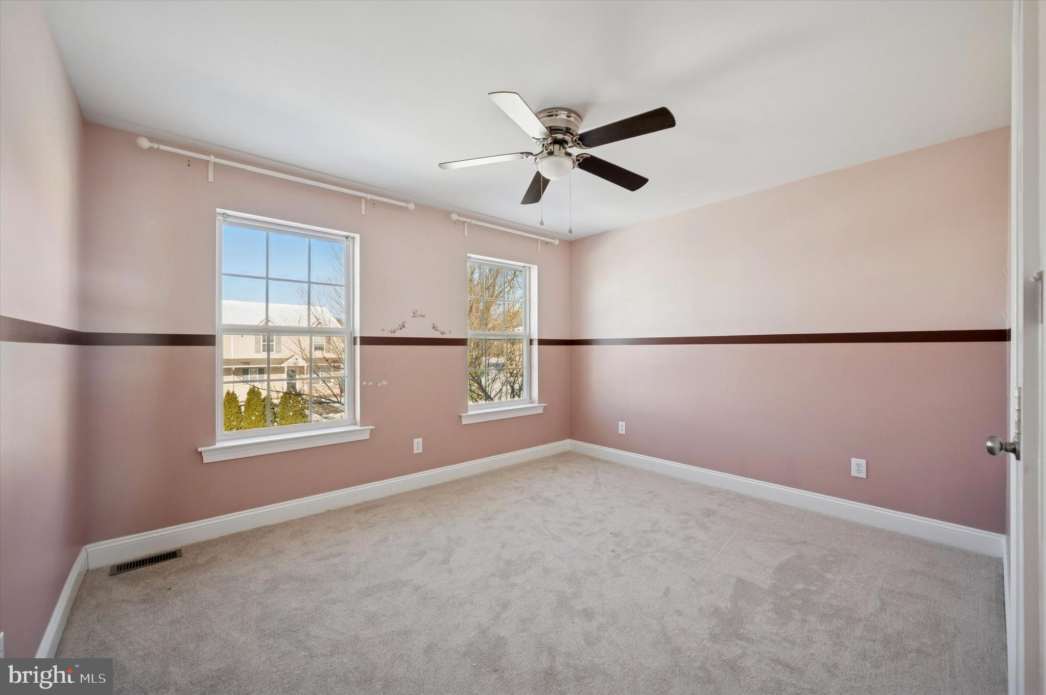 HORSHAM MEADOWS - Residential