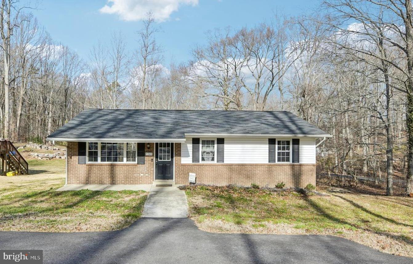 POPLAR WOODS - Residential