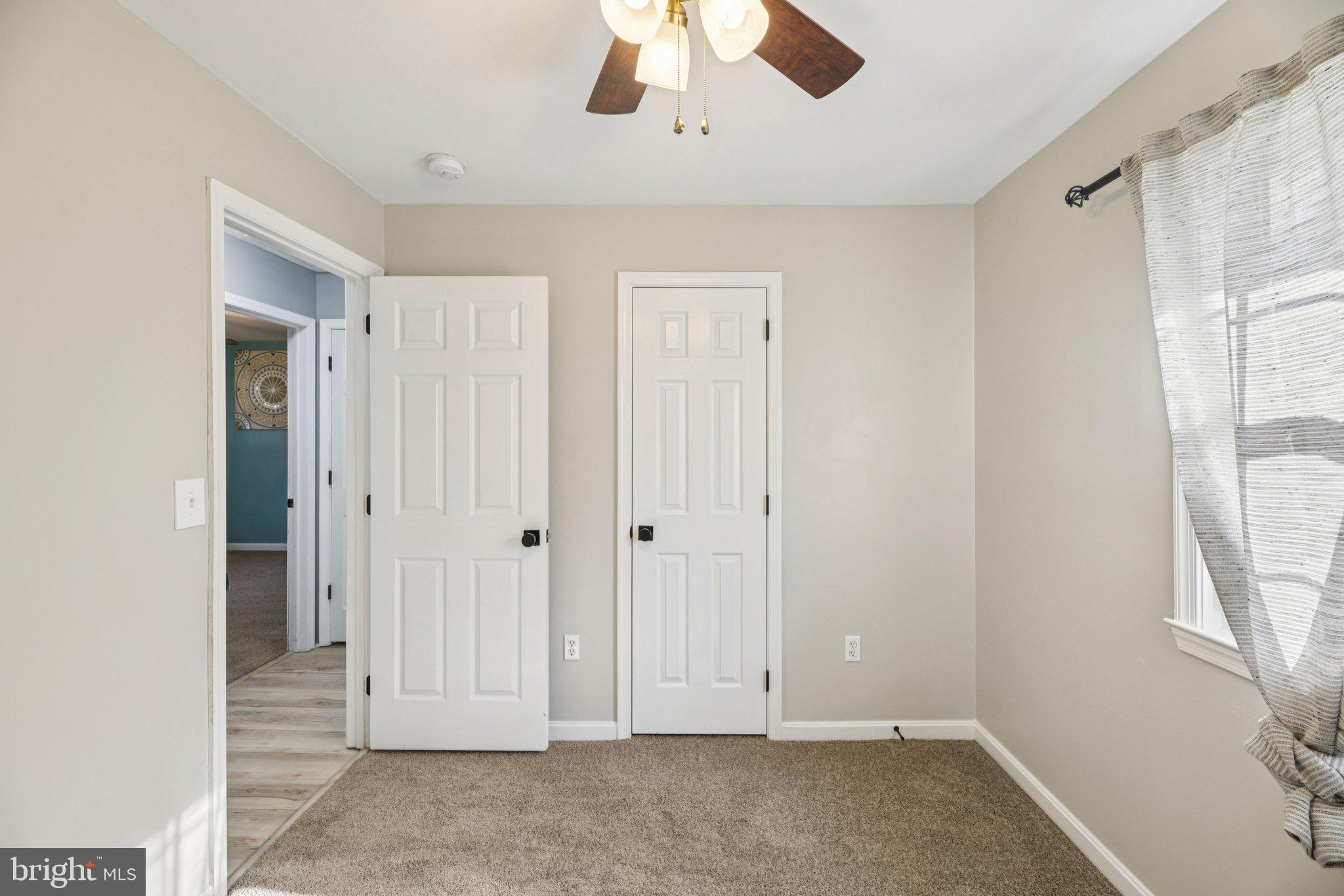 POPLAR WOODS - Residential