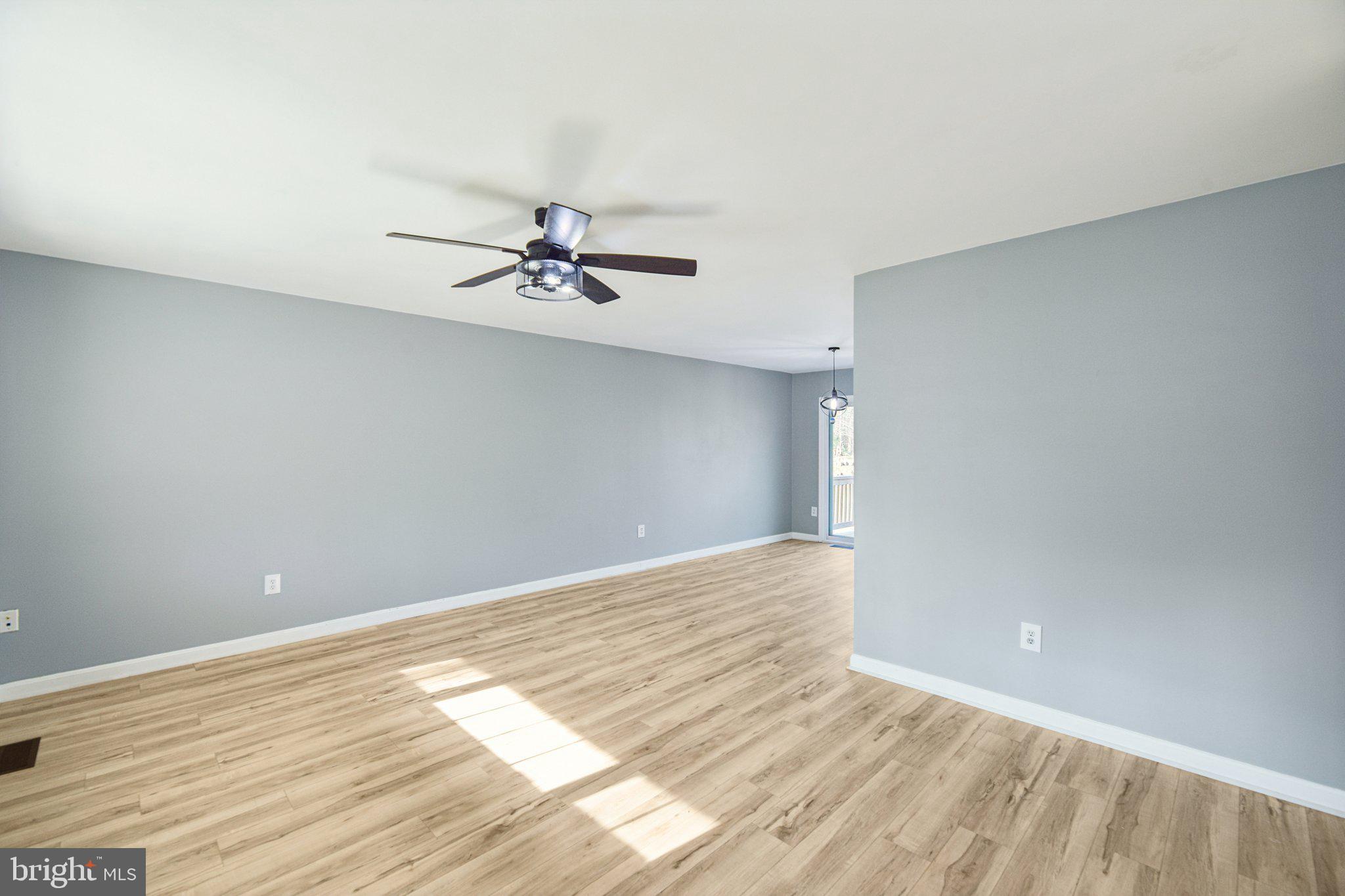 POPLAR WOODS - Residential