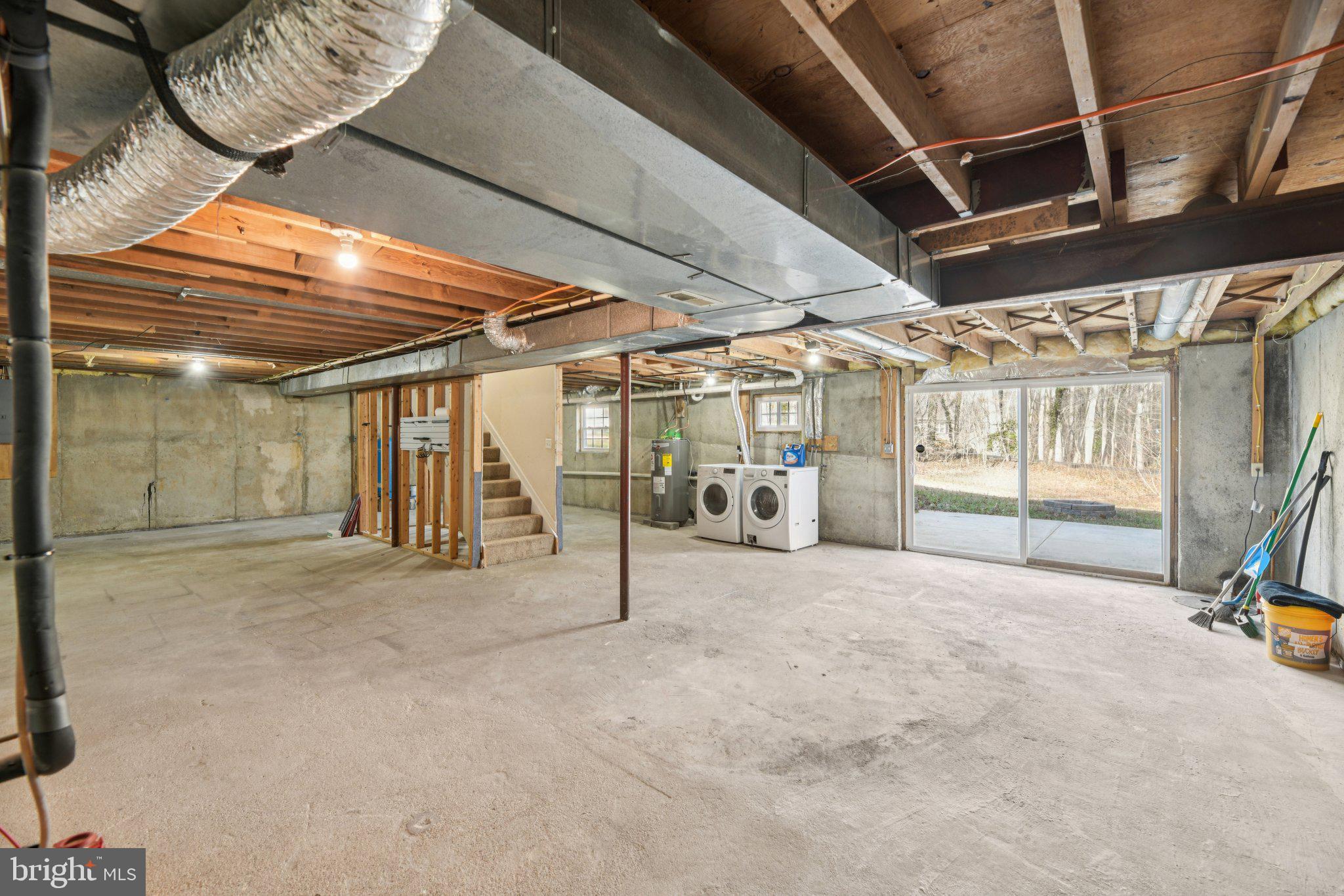 POPLAR WOODS - Residential