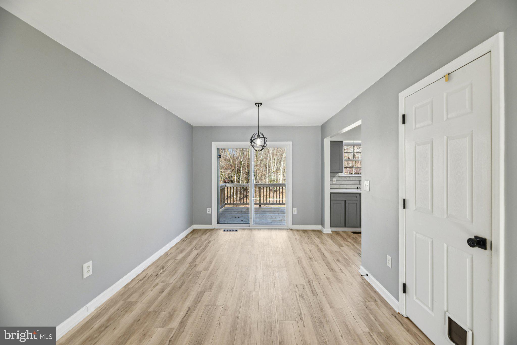 POPLAR WOODS - Residential