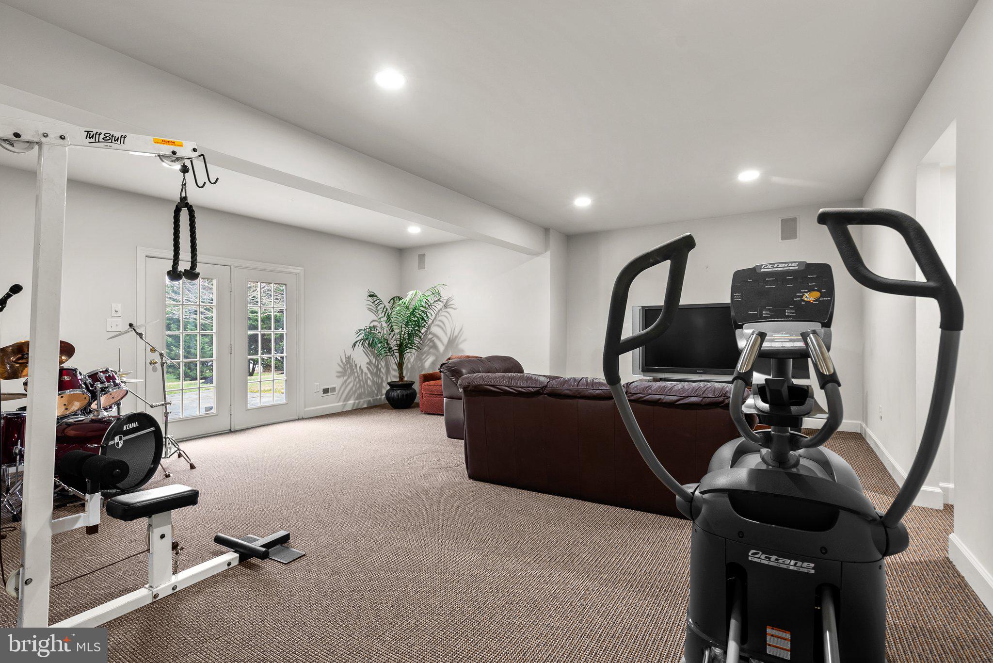 GLEN MEADOWS - Residential