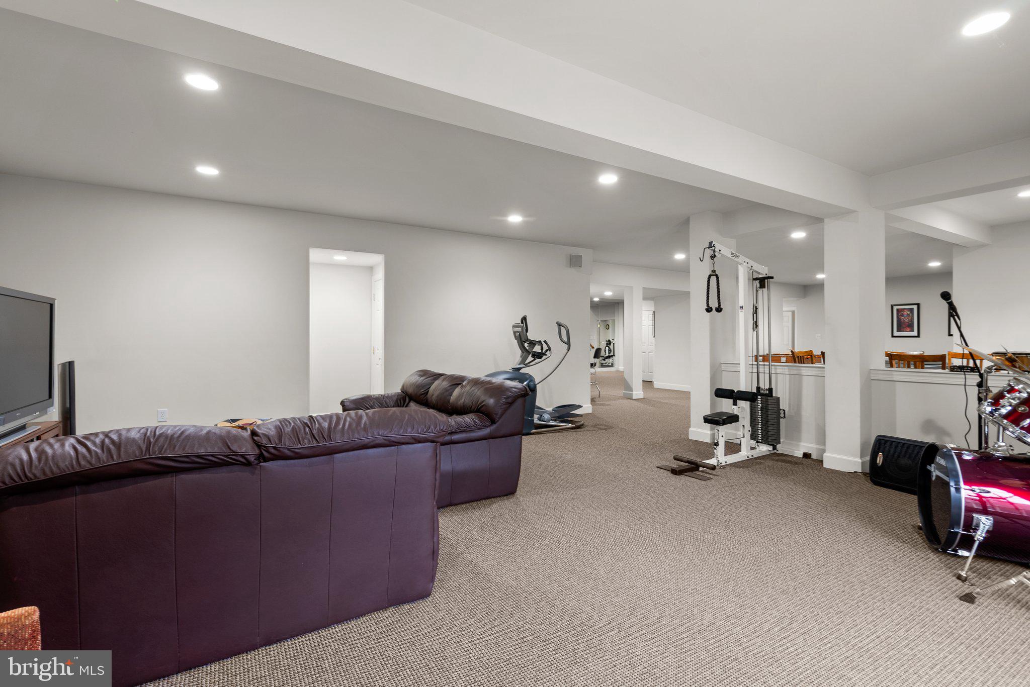 GLEN MEADOWS - Residential