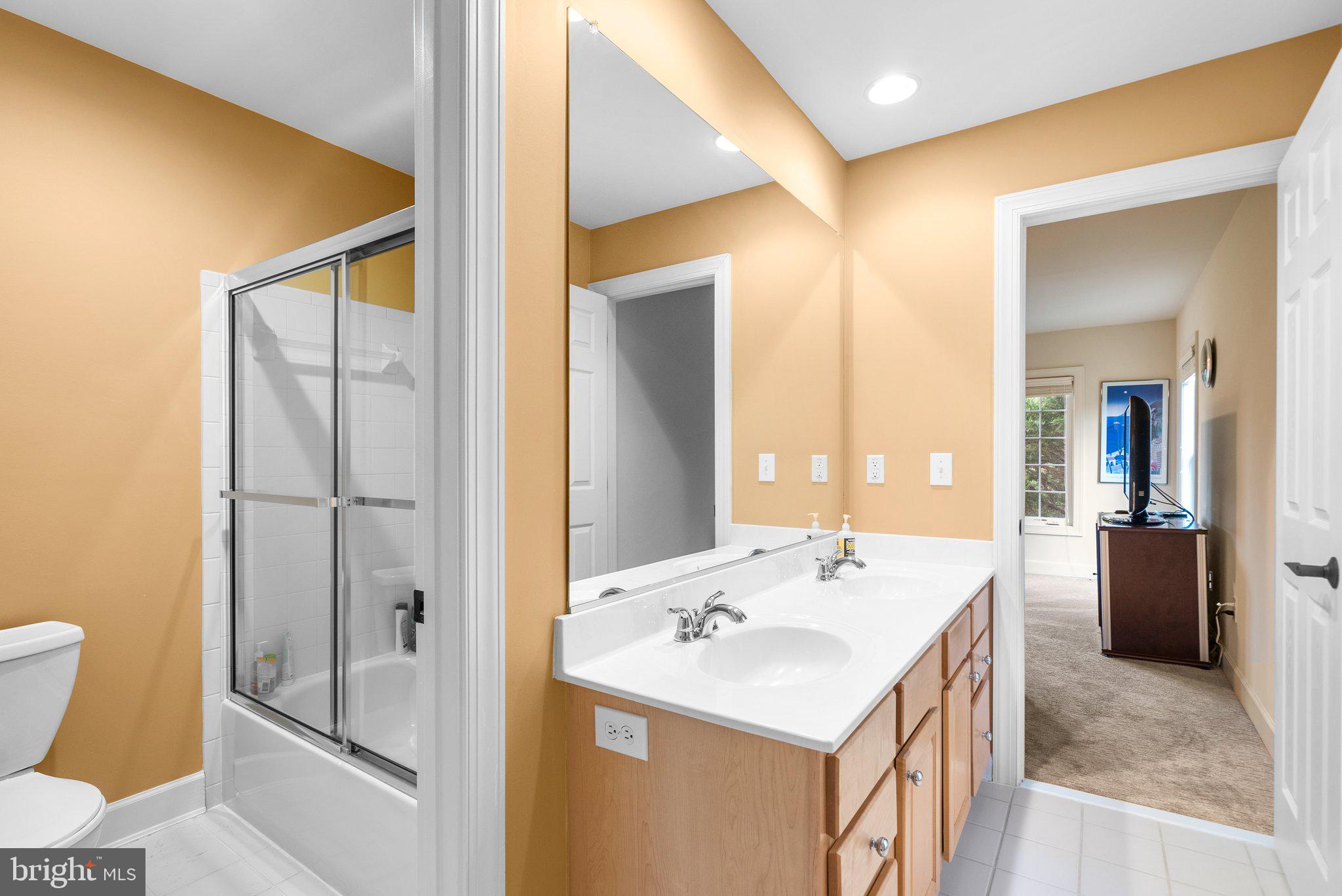 GLEN MEADOWS - Residential