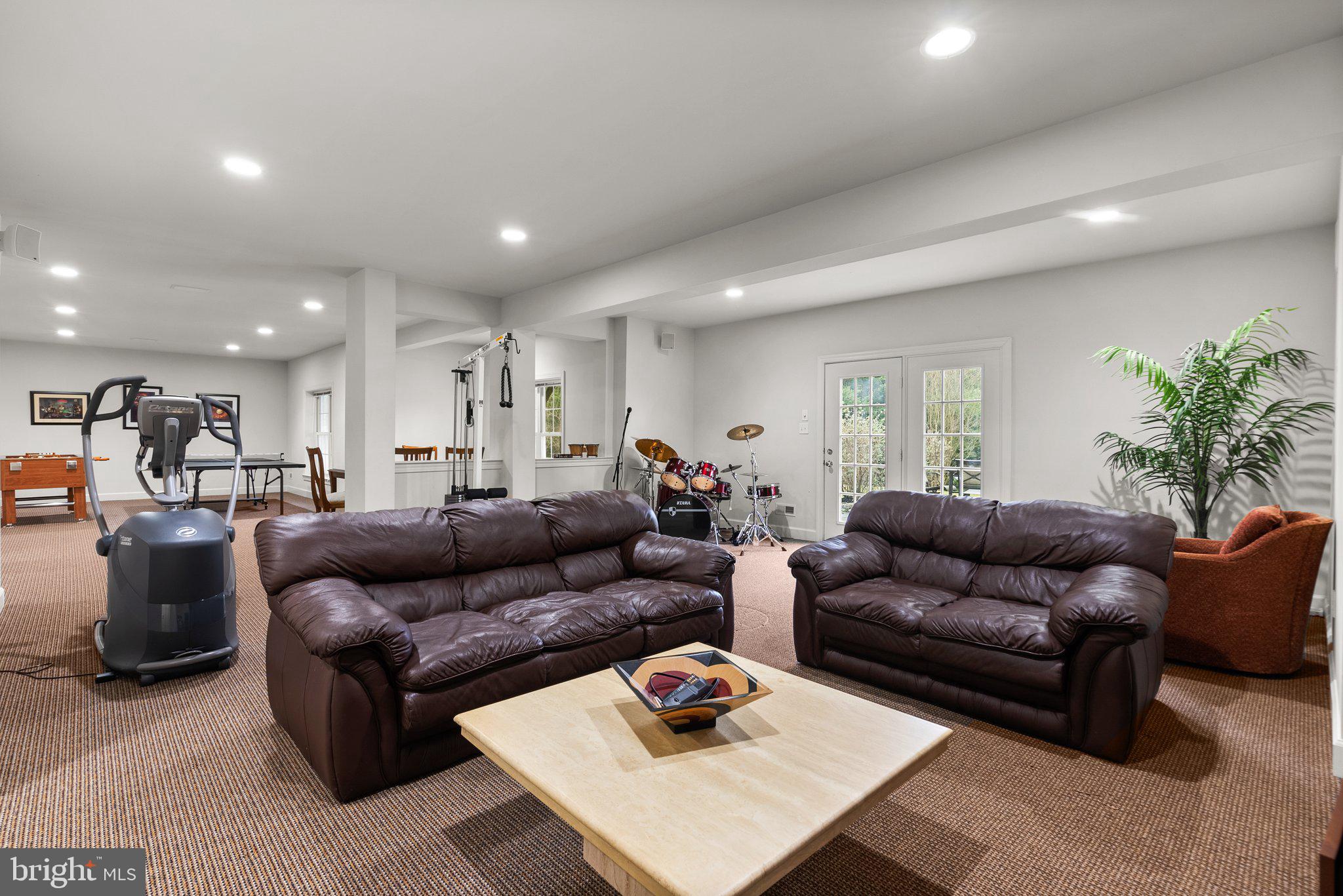 GLEN MEADOWS - Residential